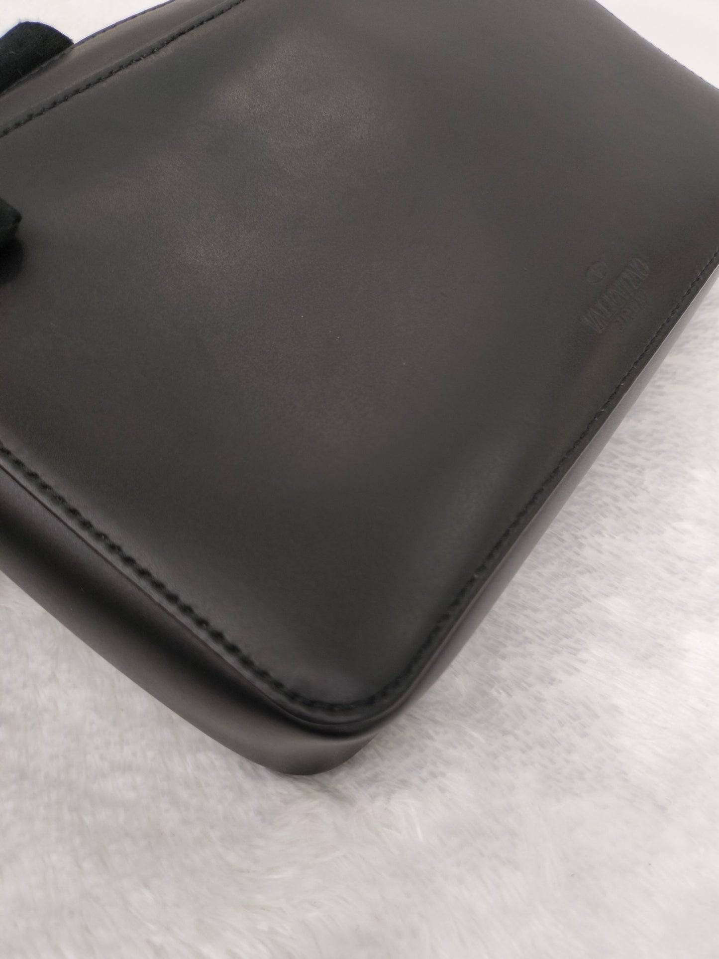 Valentino Garavani Crossbody Black SHW 2023