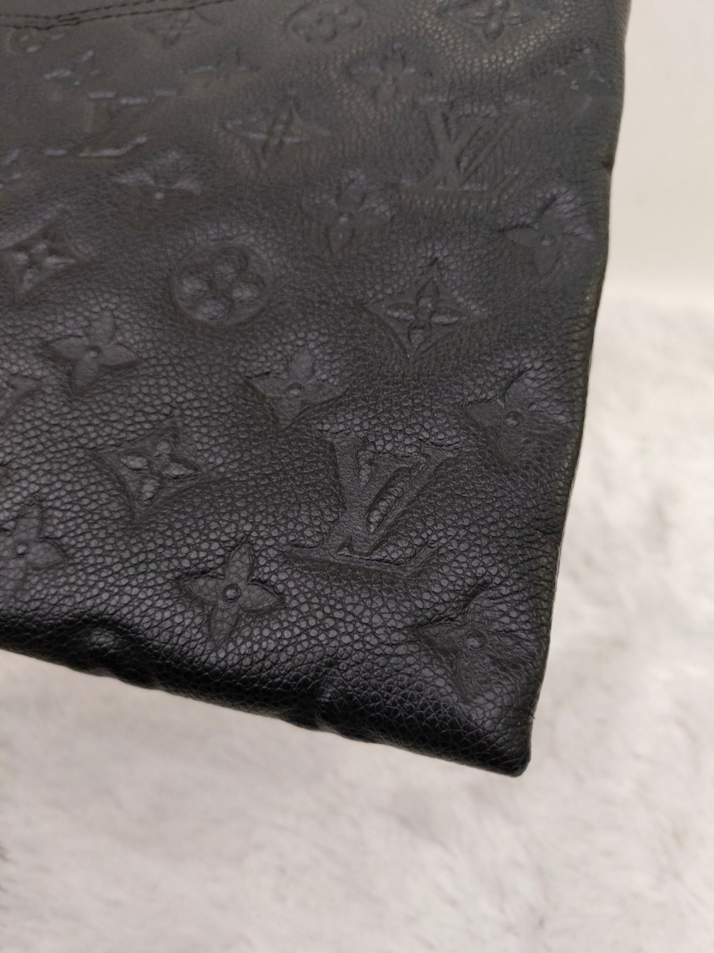 LV Daily Pouch Monogram Empreinte Noir (CHIP)