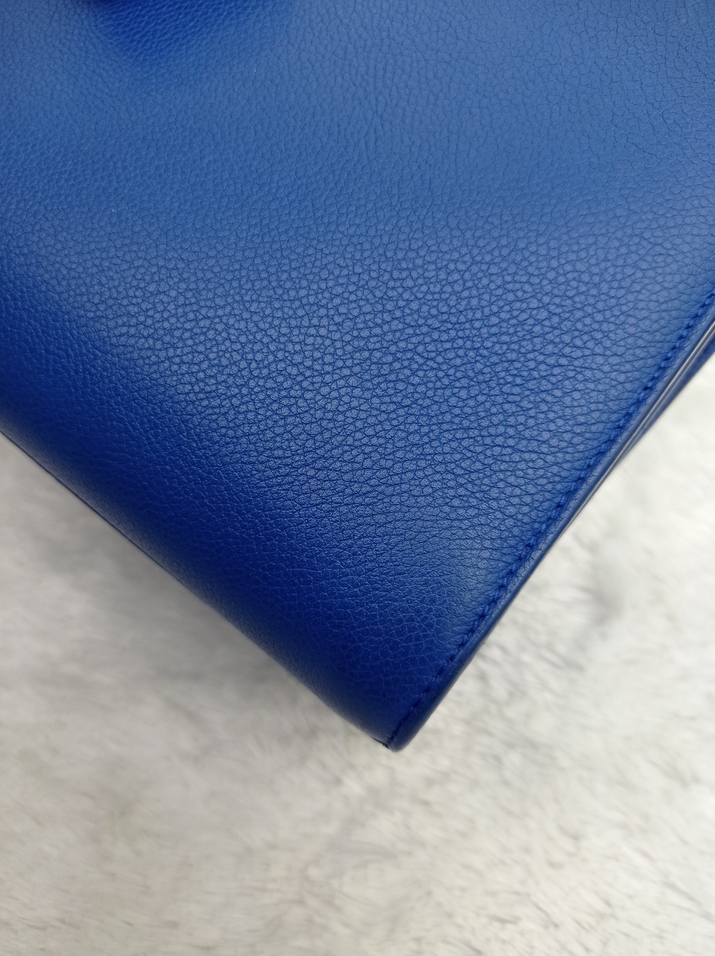 YsL SDJ Mini Grained Blue SHW 2015
Size 26 x 21 x 12cm