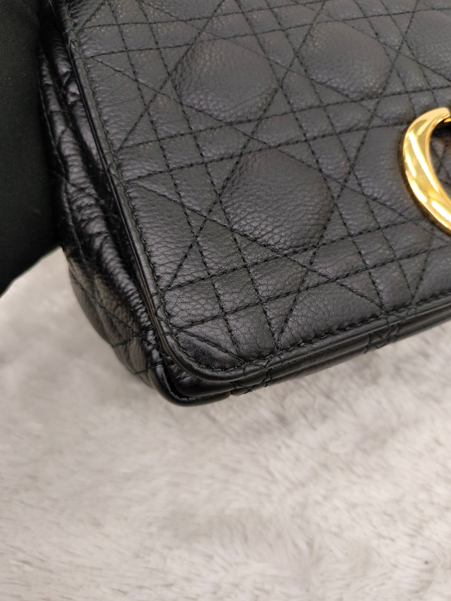 Dior Caro Medium Grained Black GHW 2022
