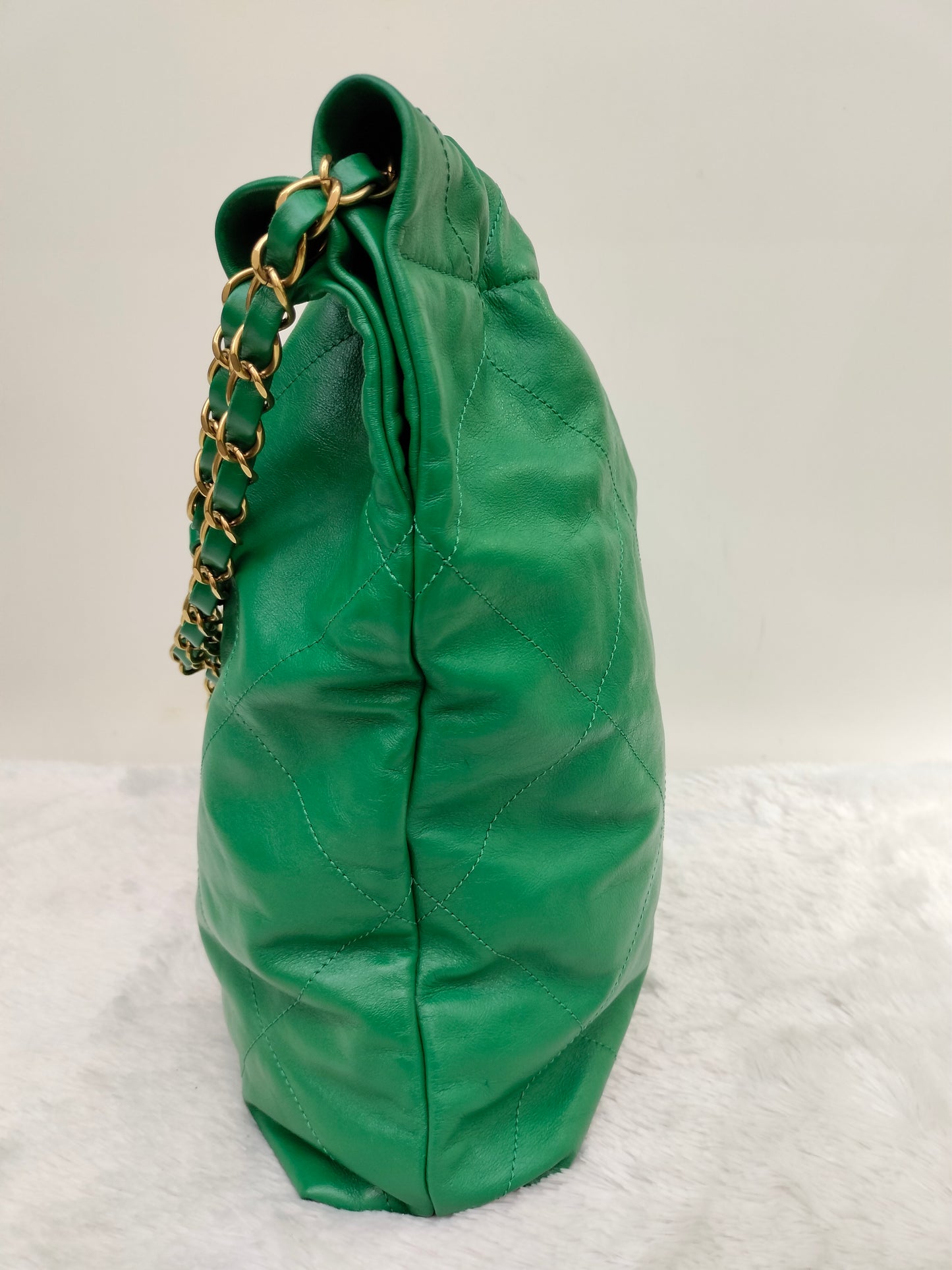 *Neverbeen Used* Chanel C22 Medium Calfskin Green GHW (CHIP)