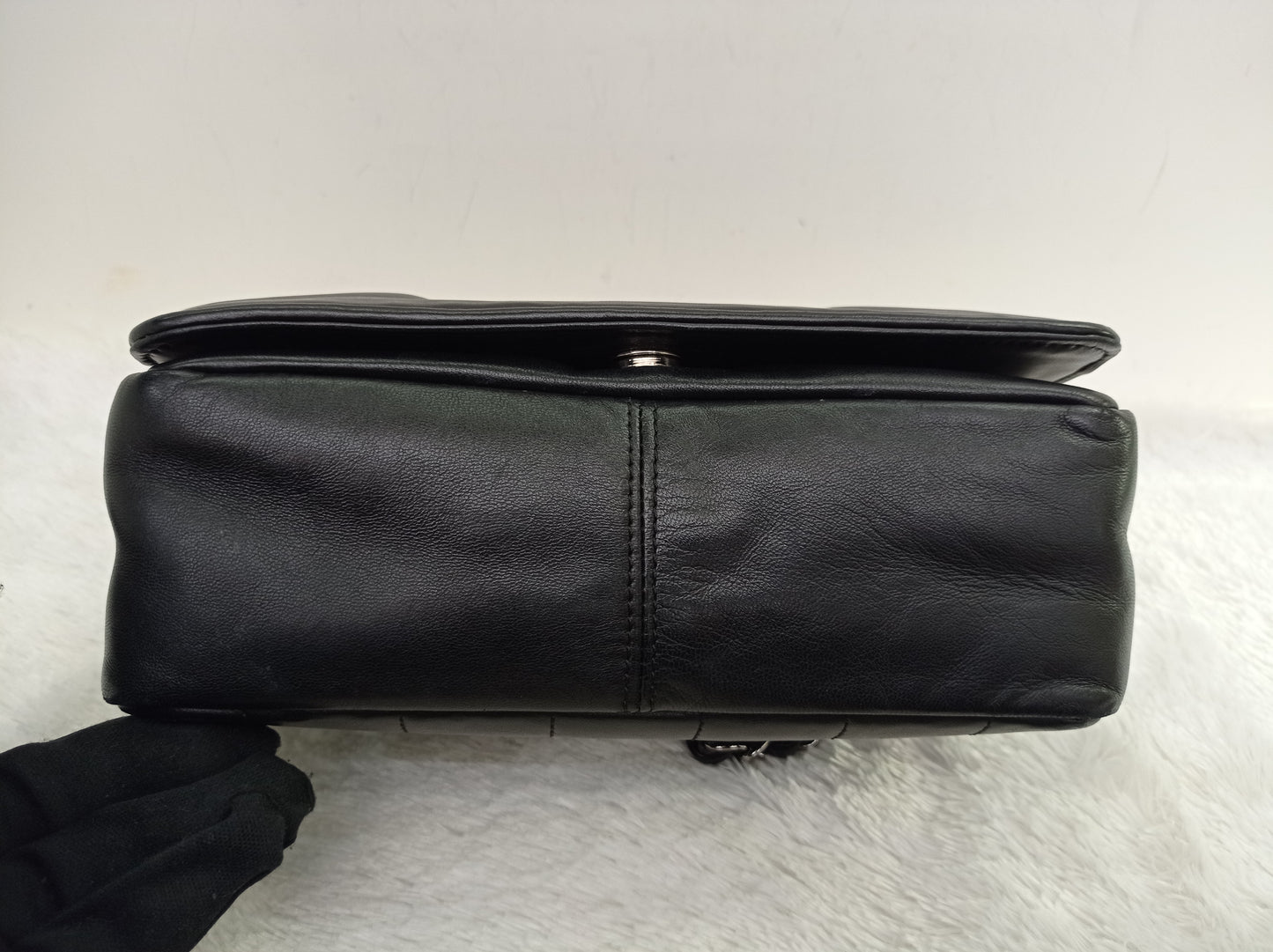 Chanel Small Flap Kiss Lock Lamb Black SHW #10