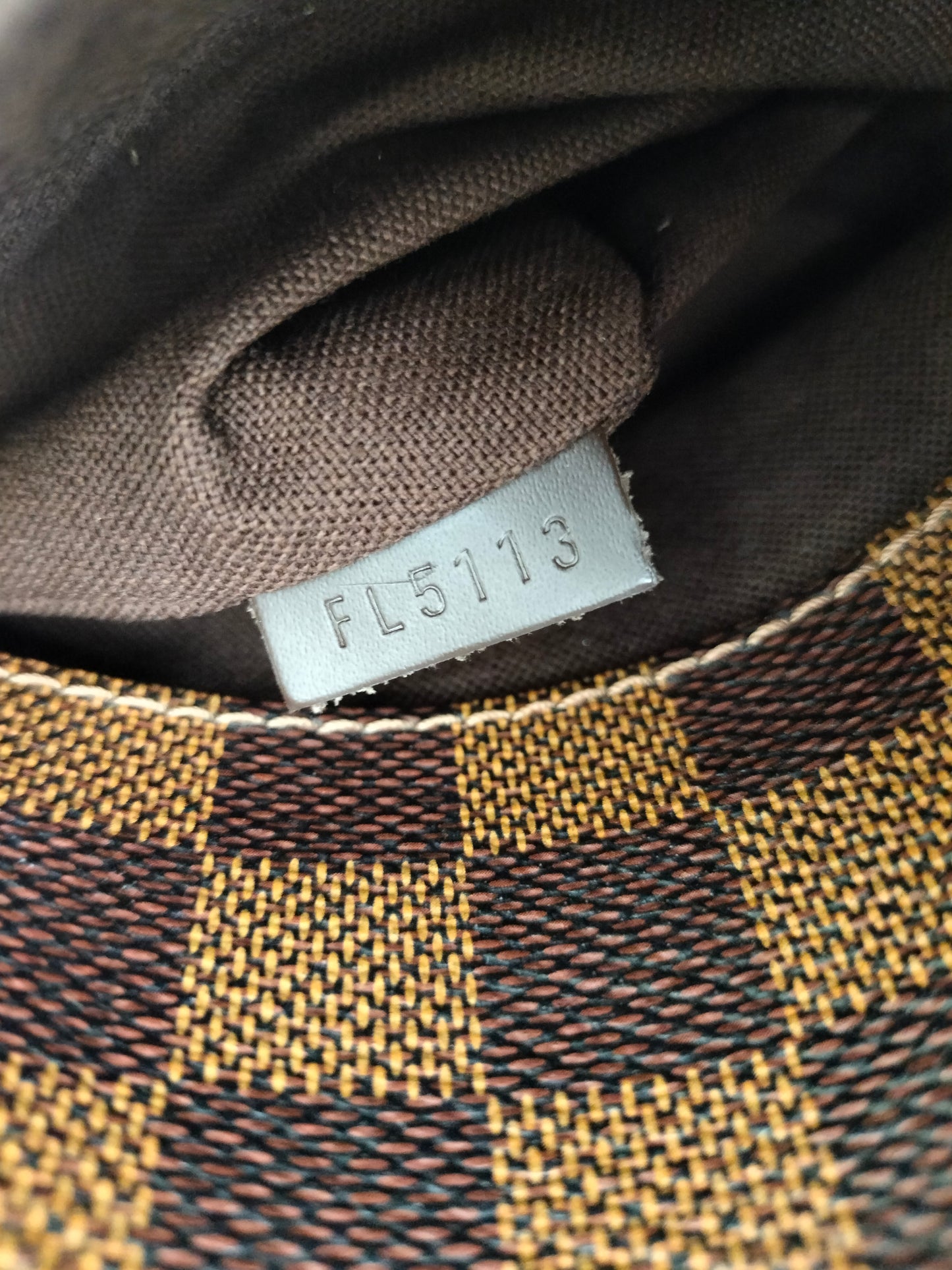 LV District PM Damier