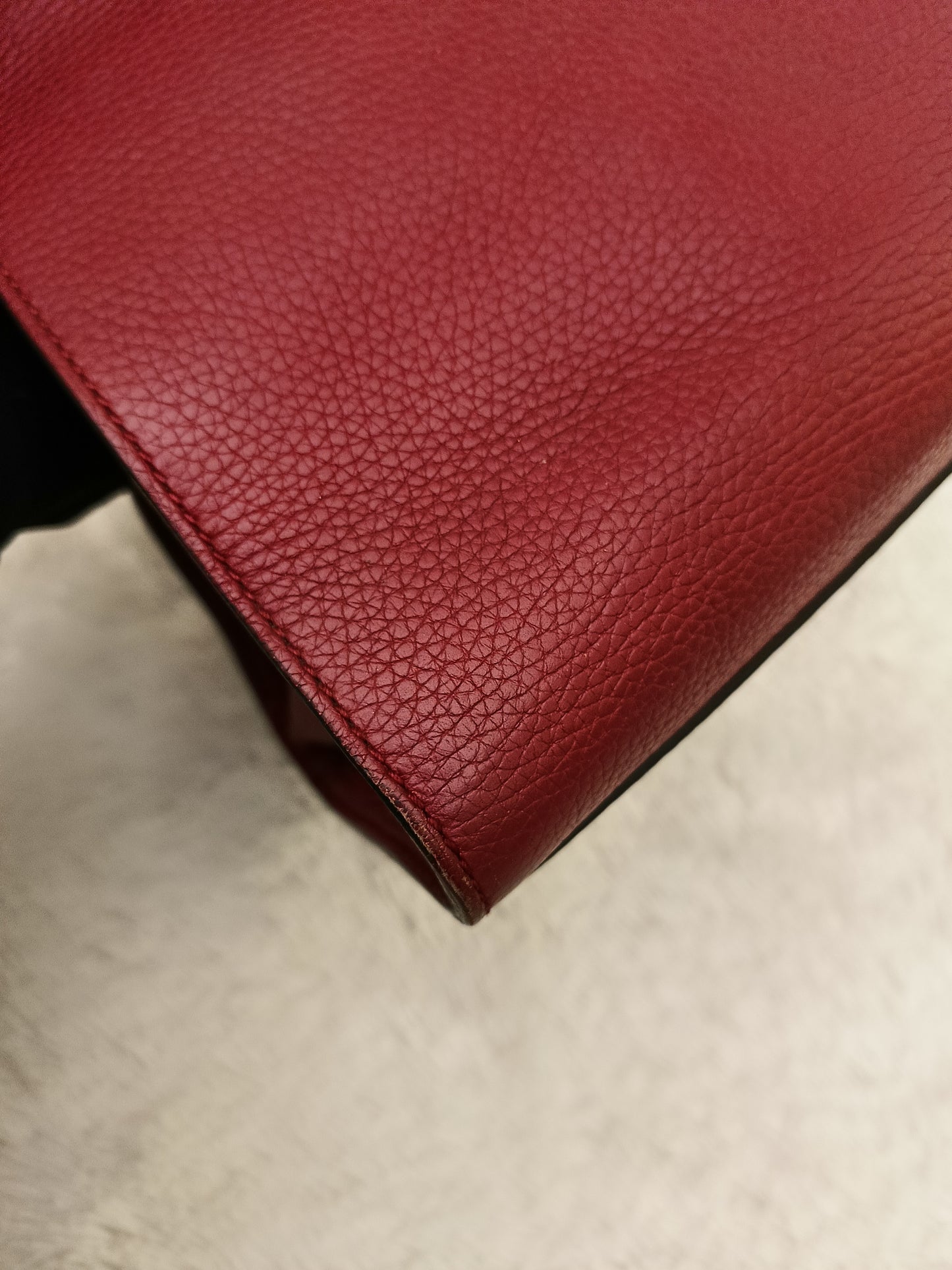 Gucci Top Handle Medium Marmont Grained Red GHW