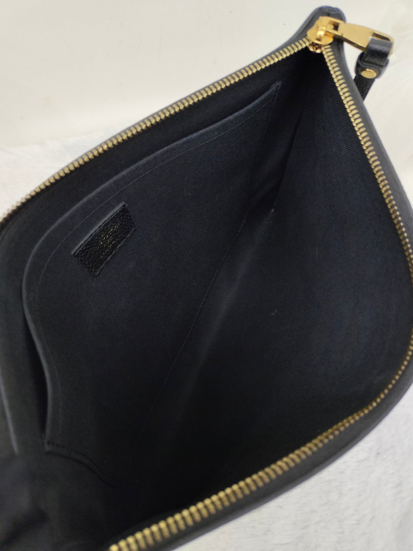 LV Daily Pouch Monogram Empreinte Noir (CHIP)