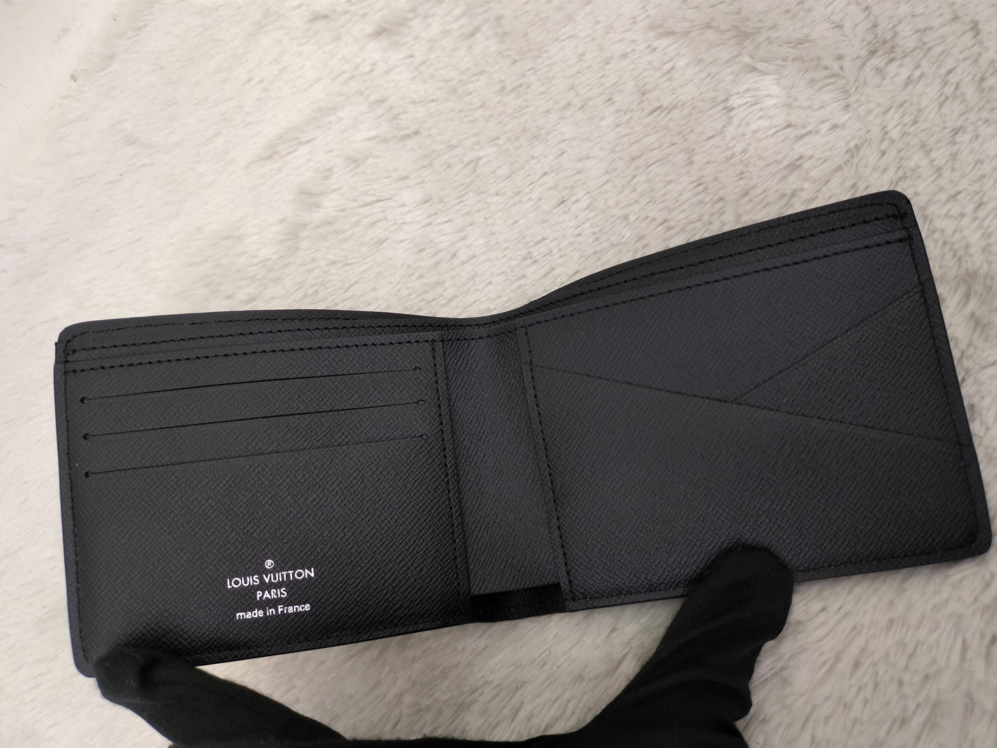 *NEW* LV Portefeuille Multiple Epi Noir M (CHIP)