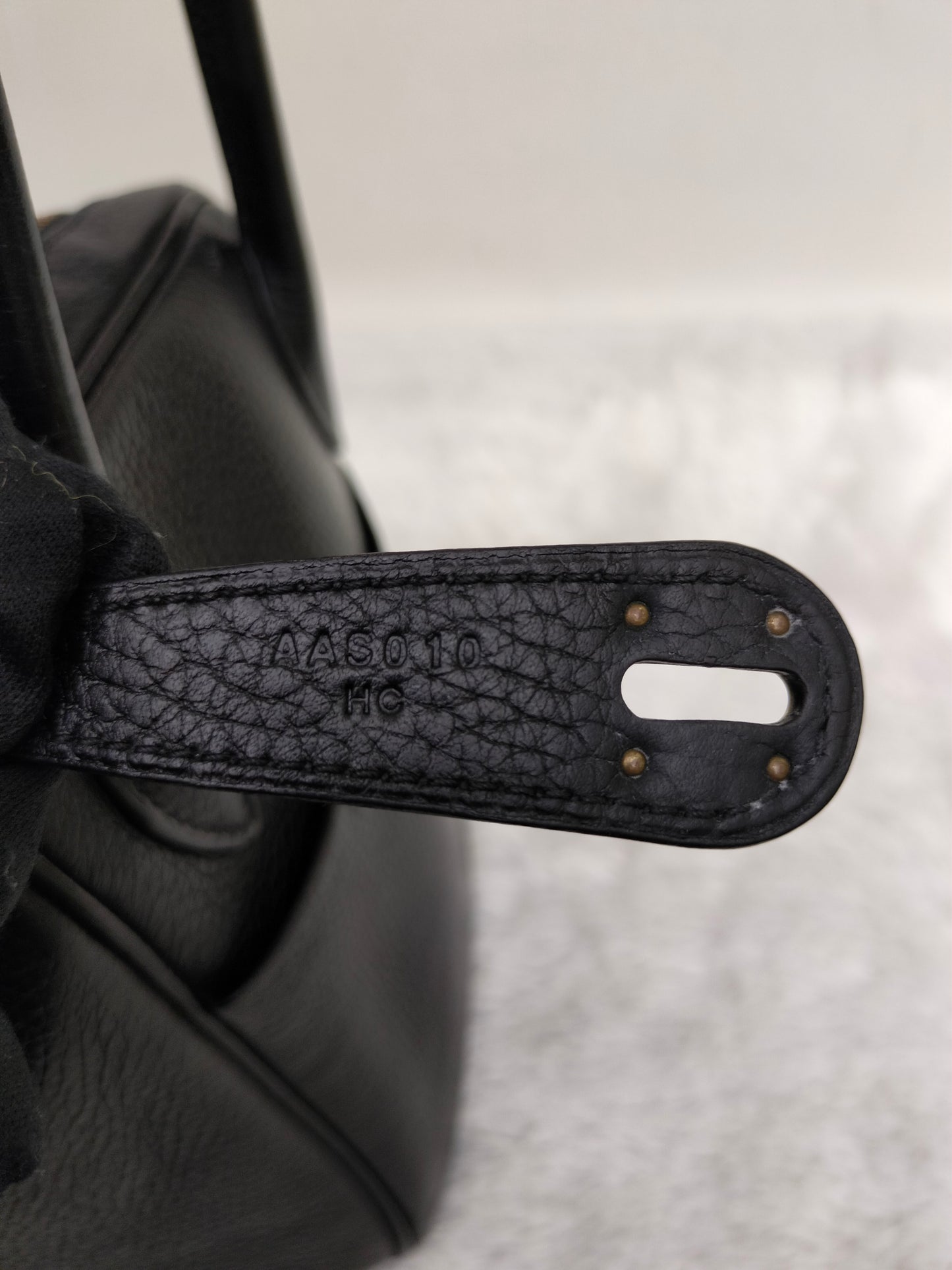 Lindy 30 Clem Black GHW #A