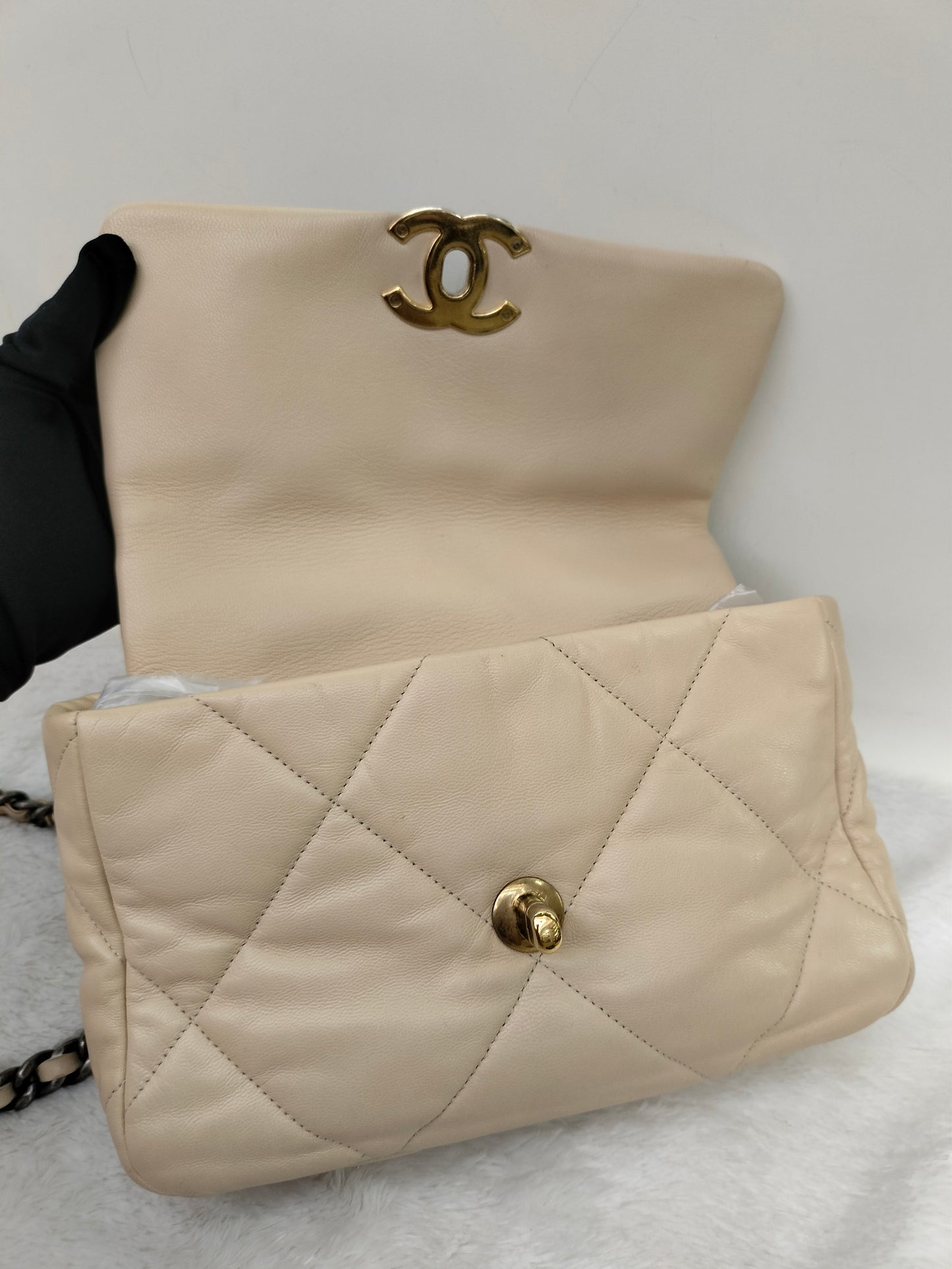 Chanel C19 Small Beige #28