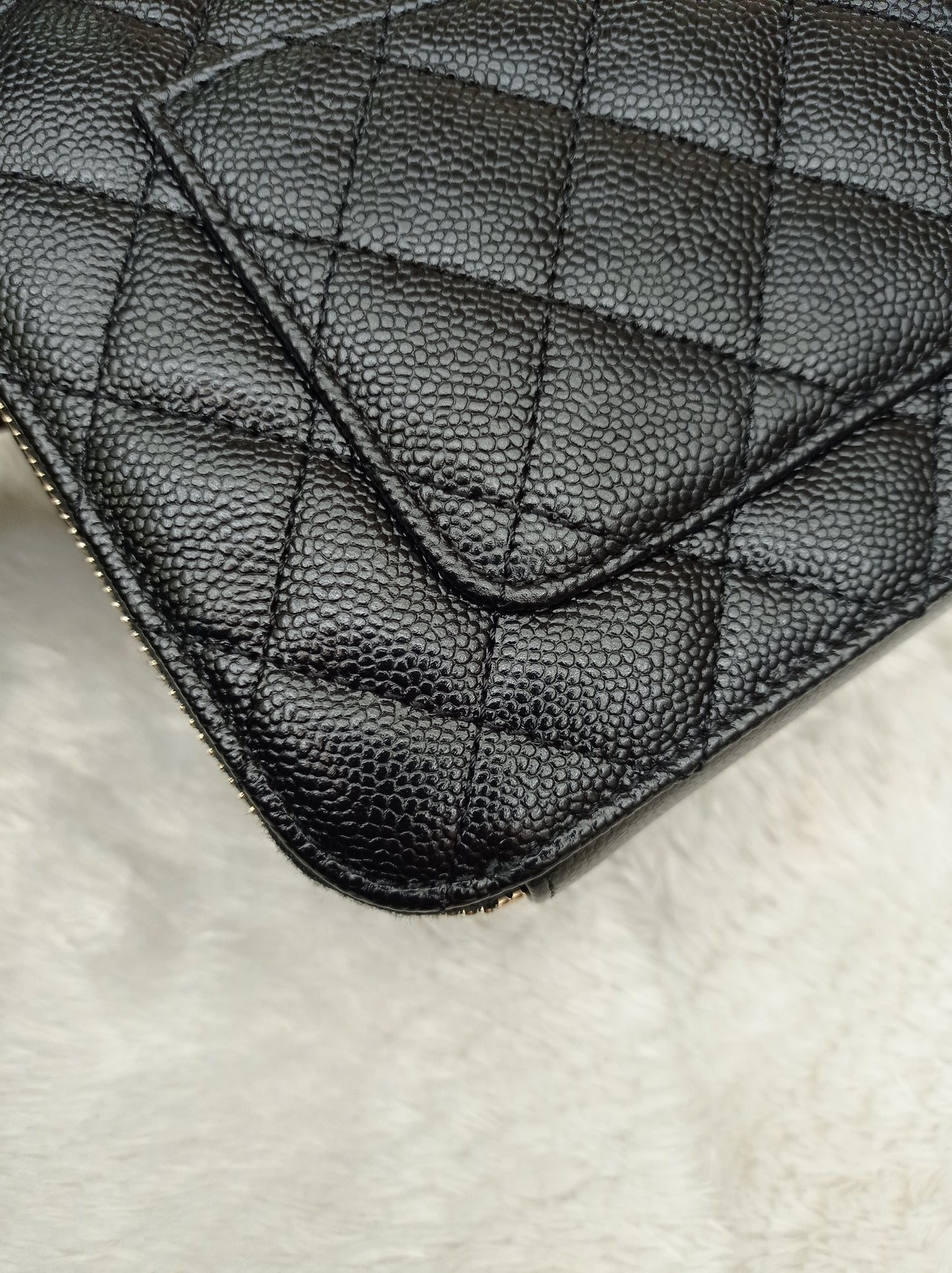 *Neverbeen Used* Chanel Pick Me Up Vanity Case Small Caviar Black GHW (CHIP)