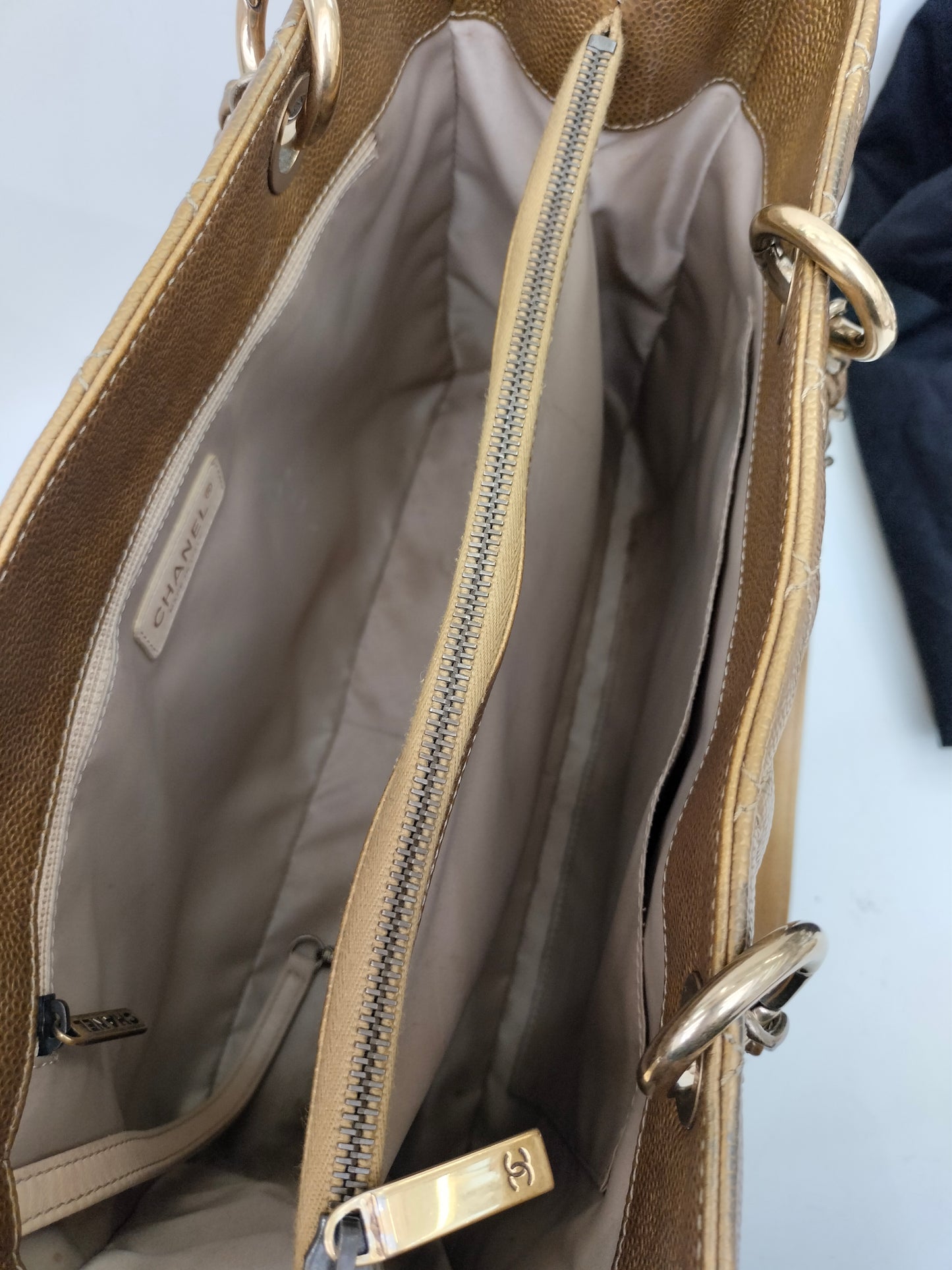 Chanel GST Caviar Gold RGHW #17