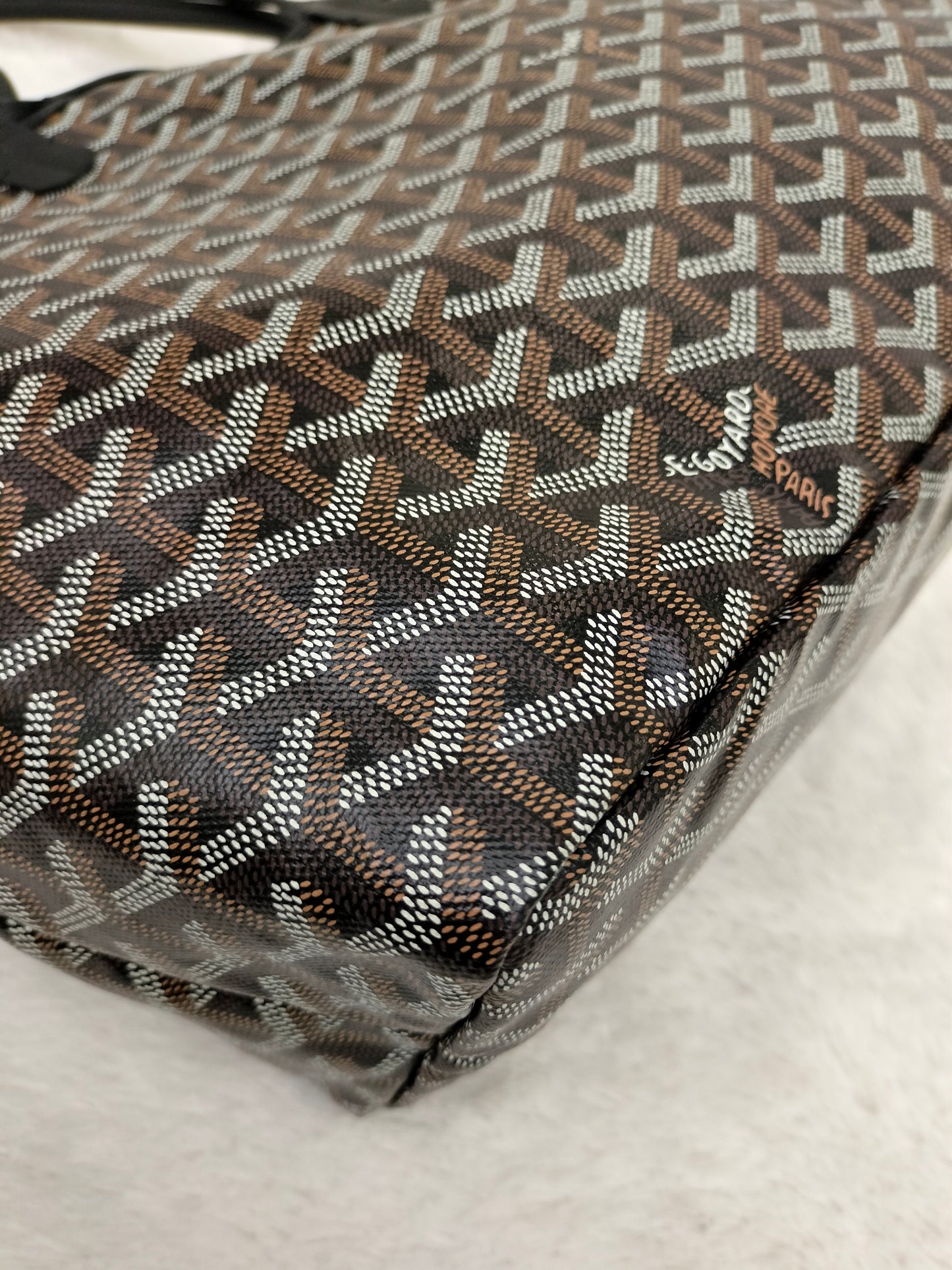 *Neverbeen Used* Goyard St Louis PM Noir 2023