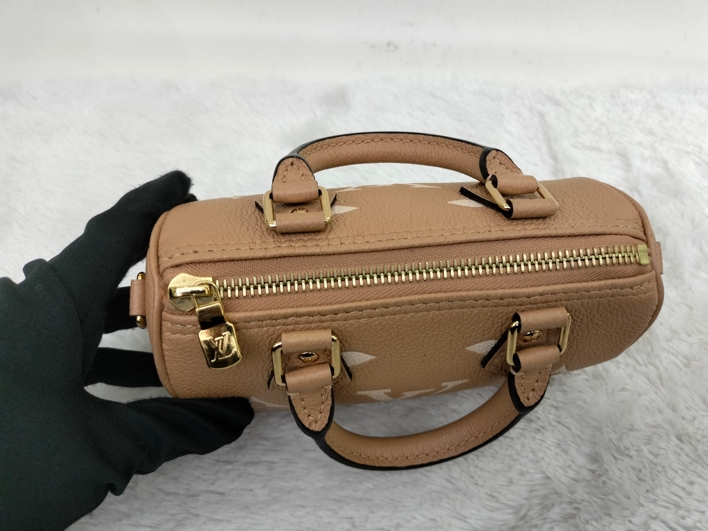 LV Nano Speedy Monogram Empreinte Arizona Creme (CHIP)
