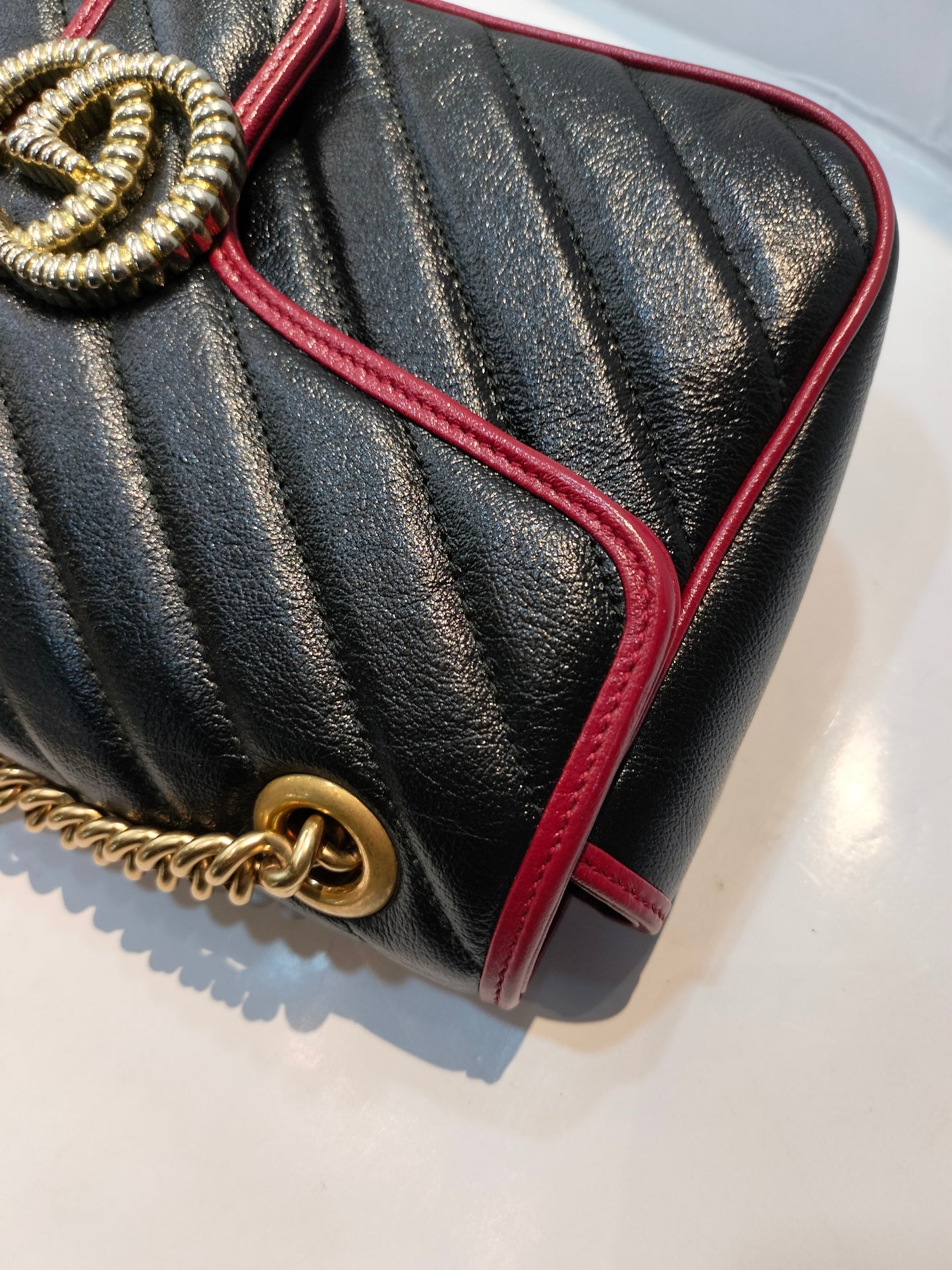 Gucci Marmont Small Black Red GHW