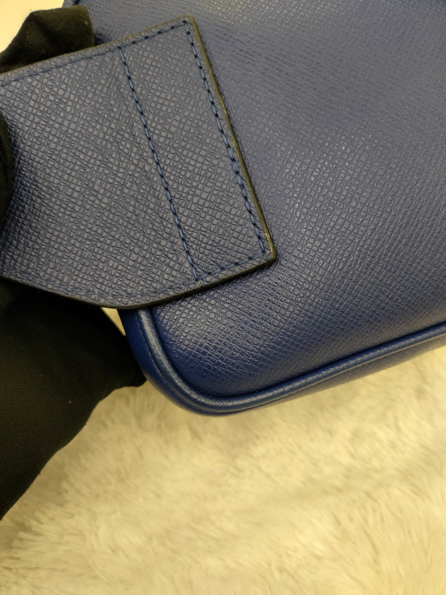 LV Outdoor Bumbag Taiga Cobalt 2019