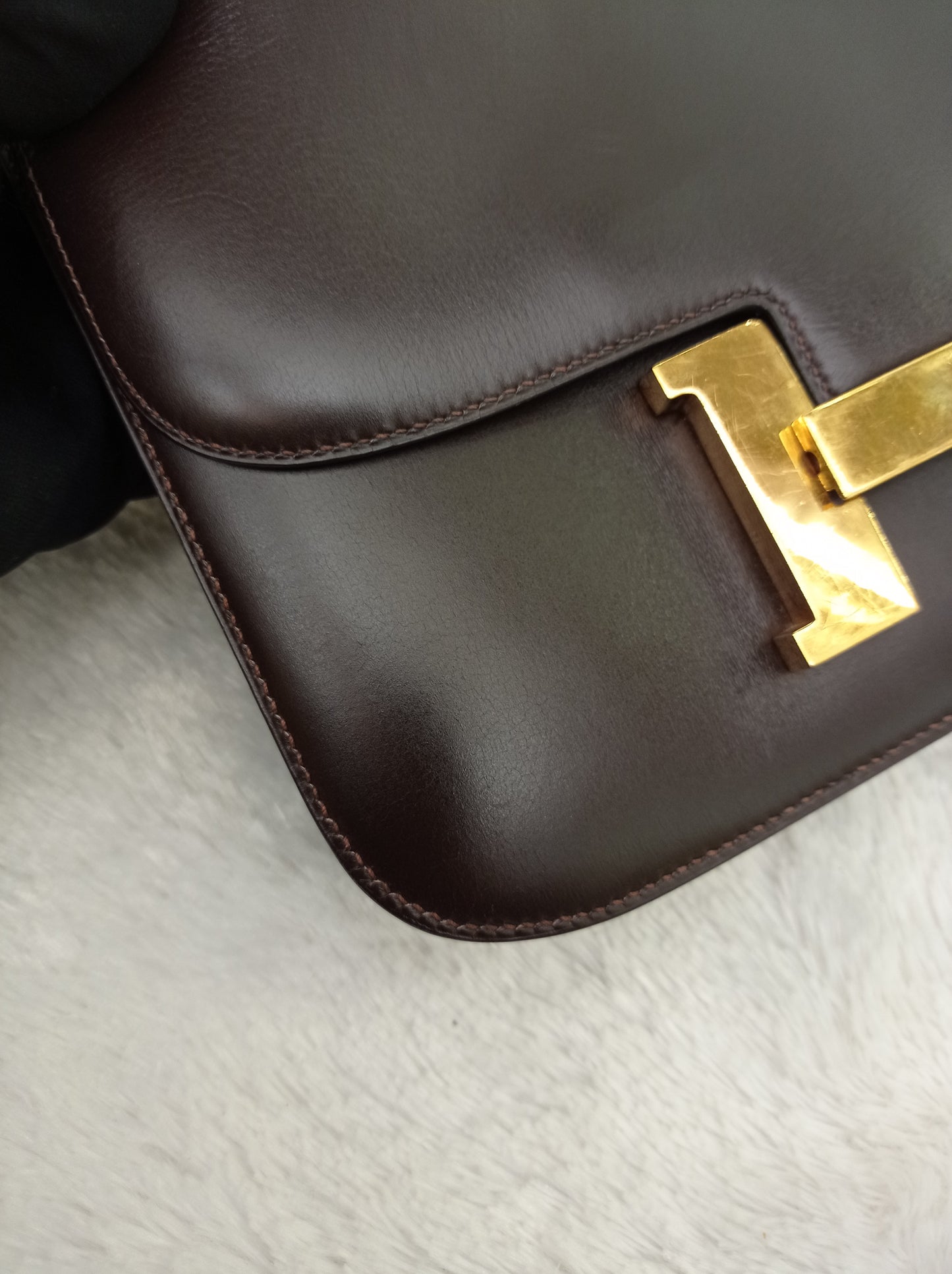 Constance 23 Box Brown Vintage GHW #G circle