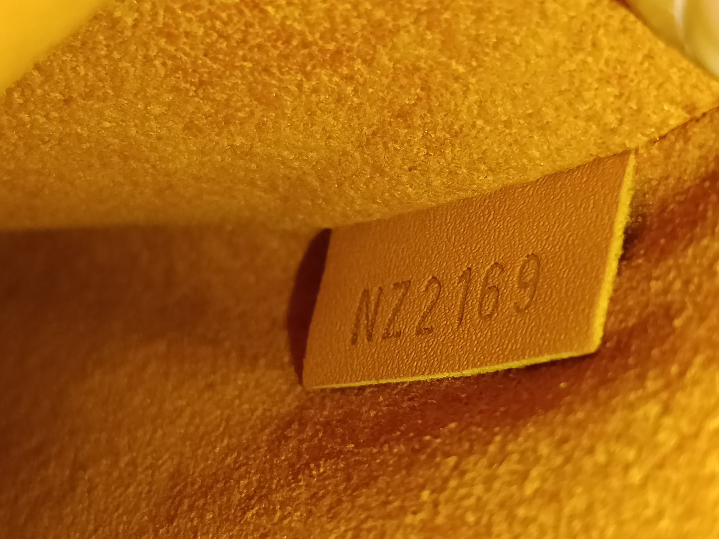 LV Neo Noe MM Damier Safran 2019