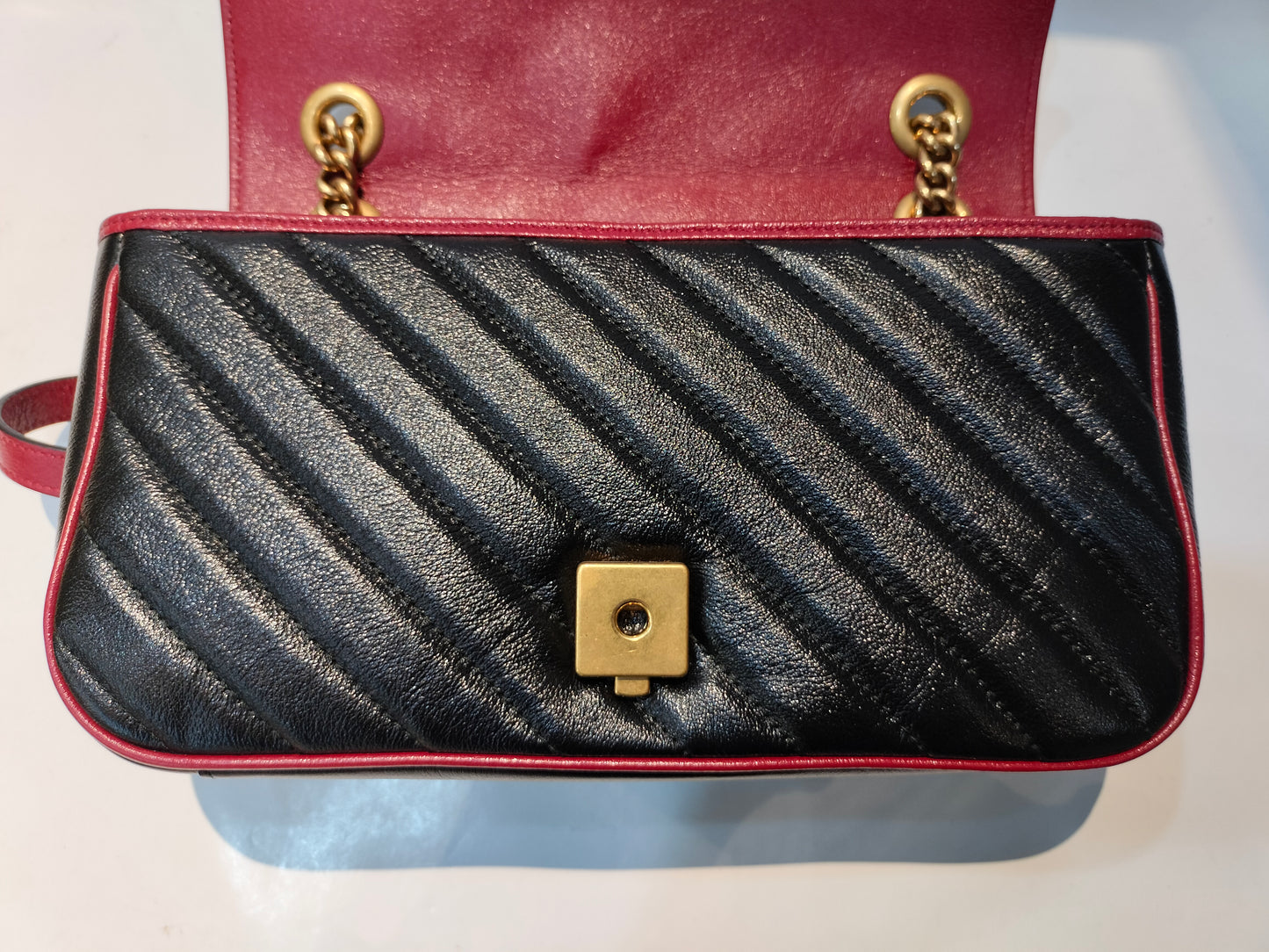 Gucci Marmont Small Black Red GHW