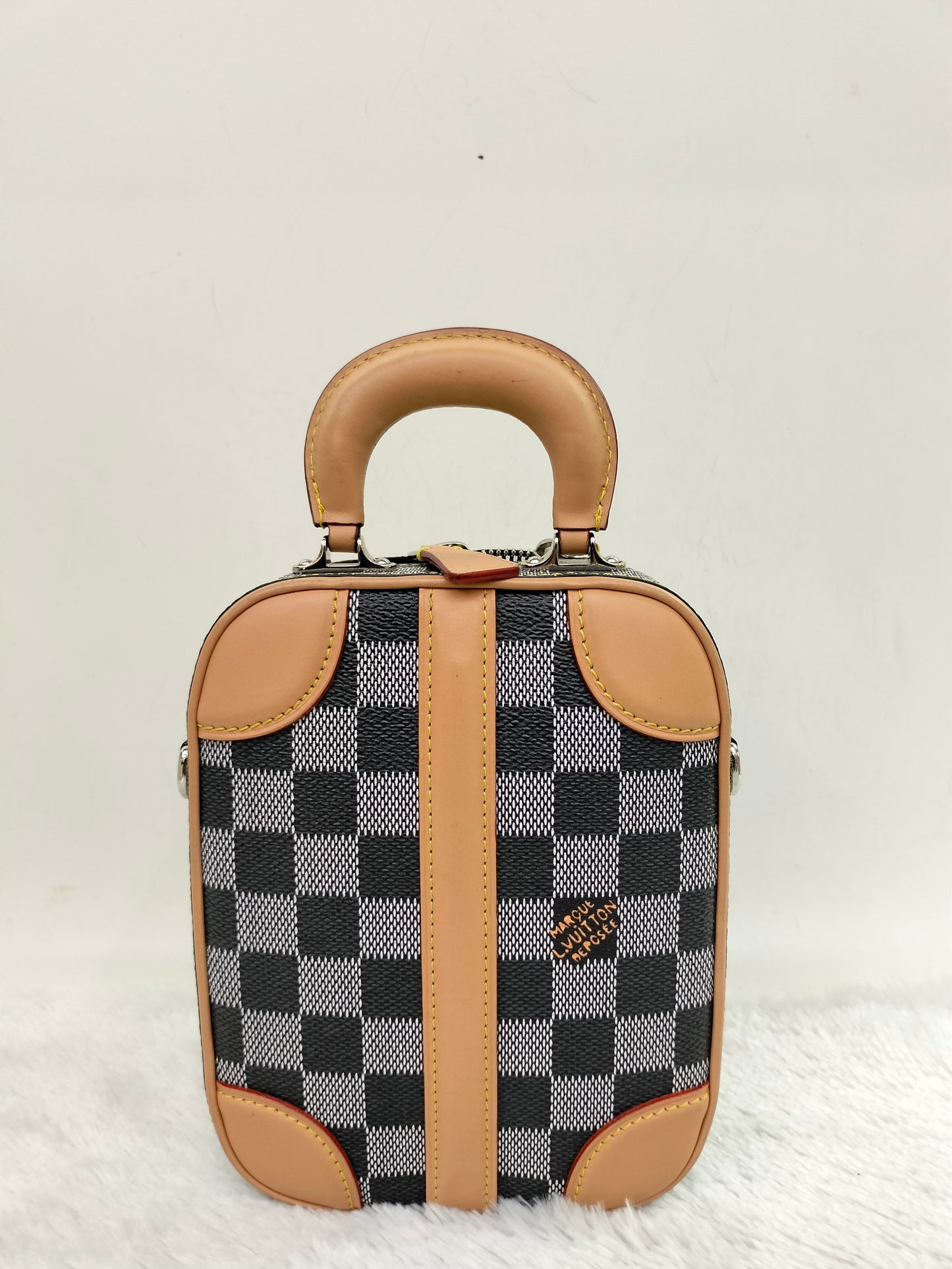 LV Valisette Vertical Damier Colour Noir 2019
