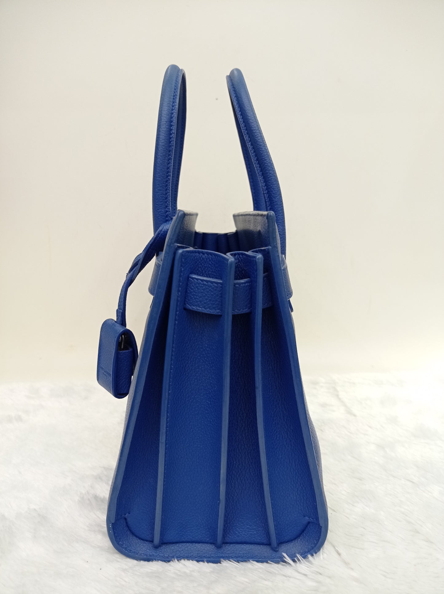 YsL SDJ Mini Grained Blue SHW 2015
Size 26 x 21 x 12cm