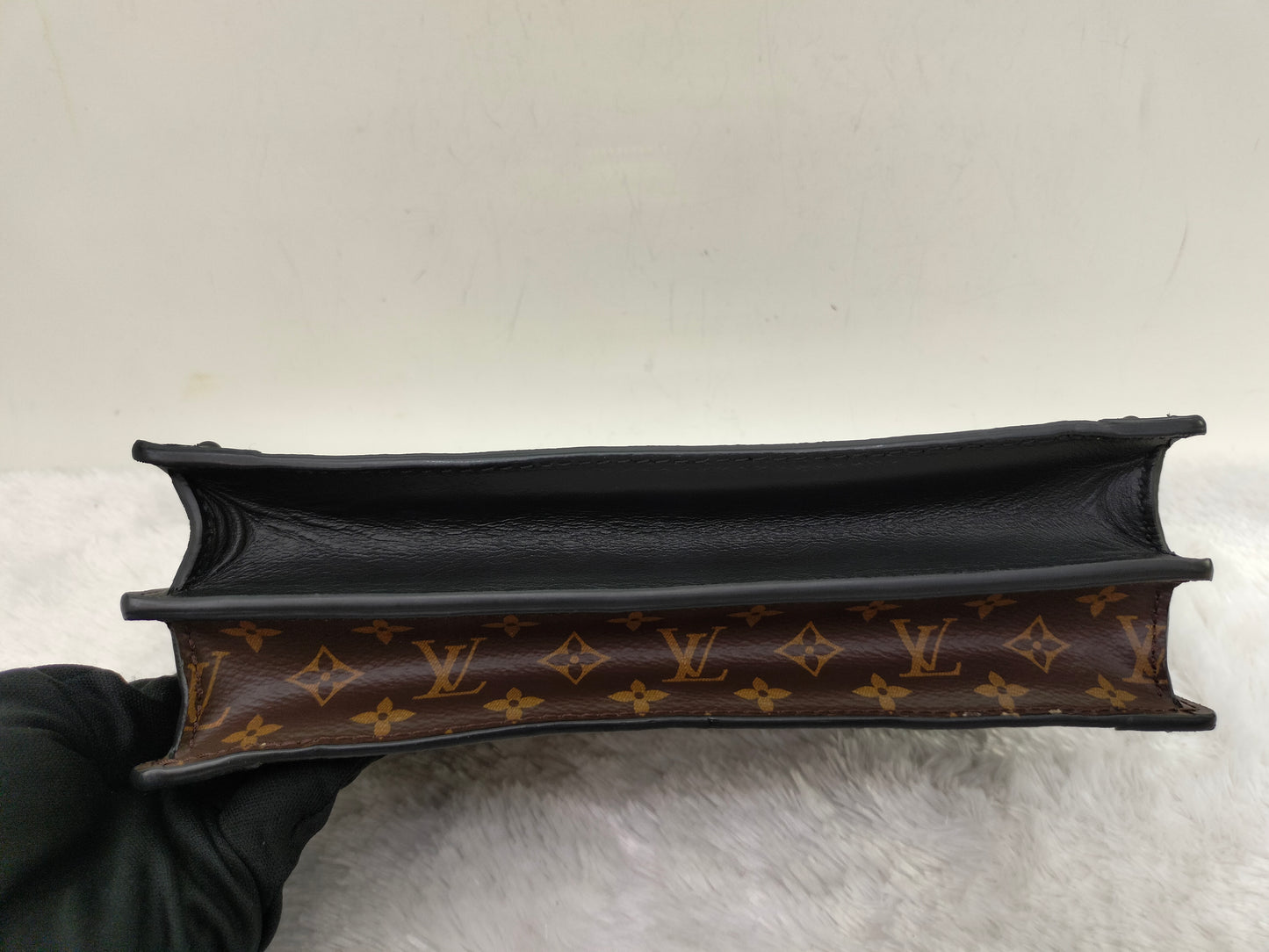 LV Trunk Clutch Monogram Reverse 2018