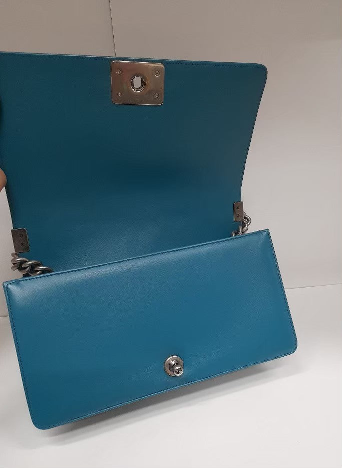 Chanel Boy 25 Lamb Blue RHW #19 Size 25x15x9cm