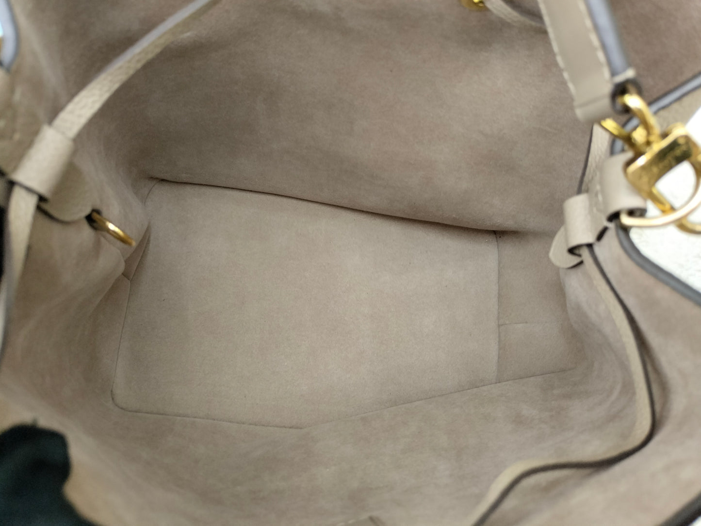 LV Neo Noe MM Monogram Tourterelle Creme 2021
