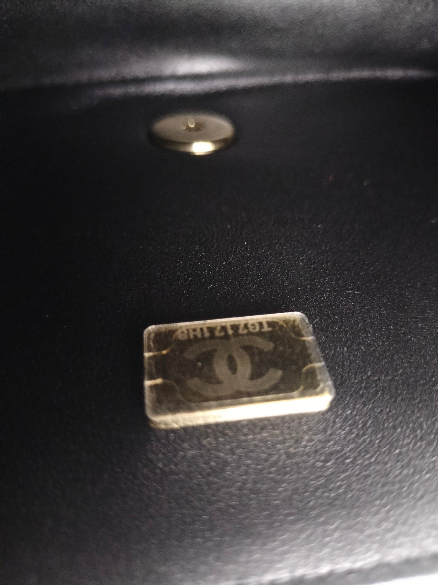*NEW* Chanel Mini Square Lamb Black GHW (CHIP)