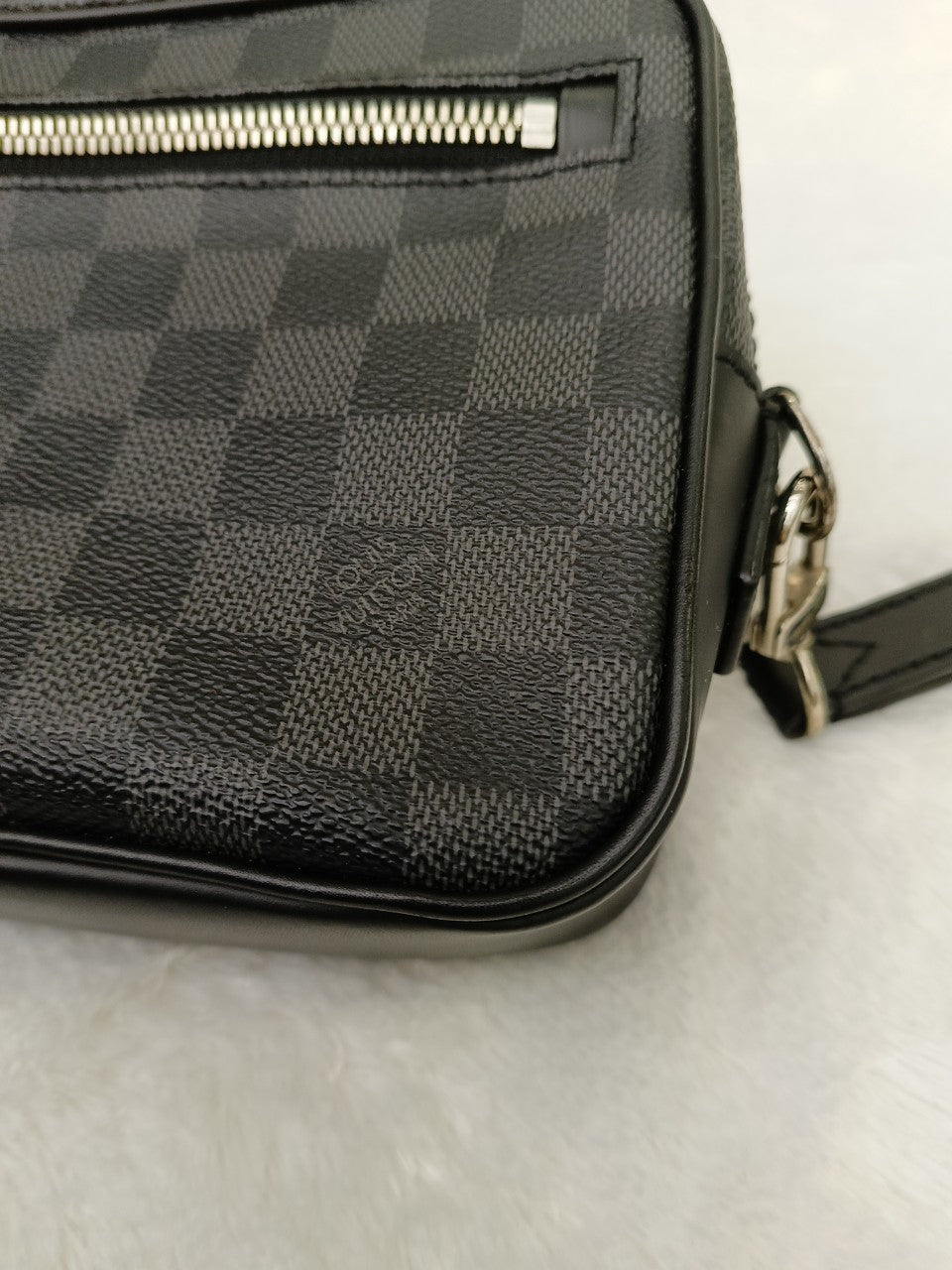 LV Kasai Clutch Graphite 2018