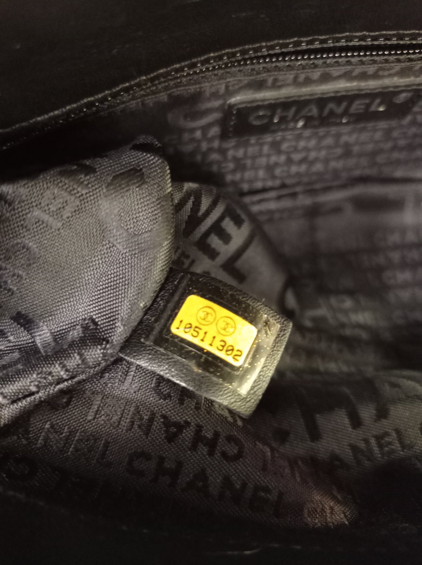 Chanel Small Flap Kiss Lock Lamb Black SHW #10