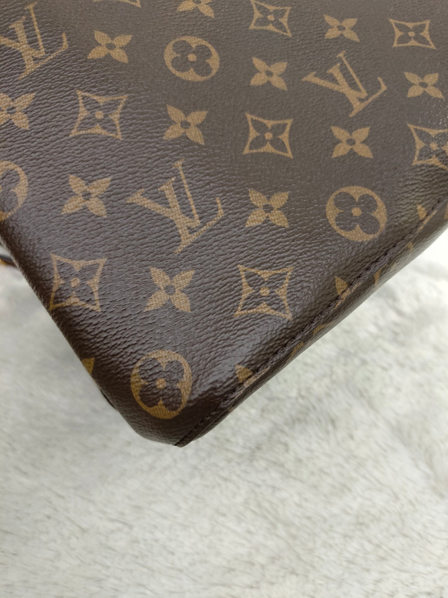 LV Neo Noe MM Monogram Caramel (CHIP)