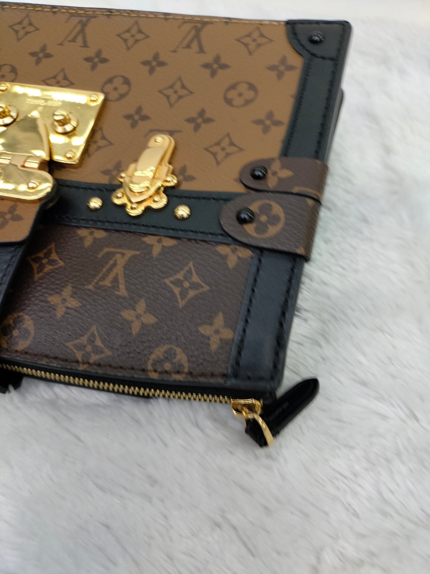 LV Trunk Clutch Monogram Reverse 2018