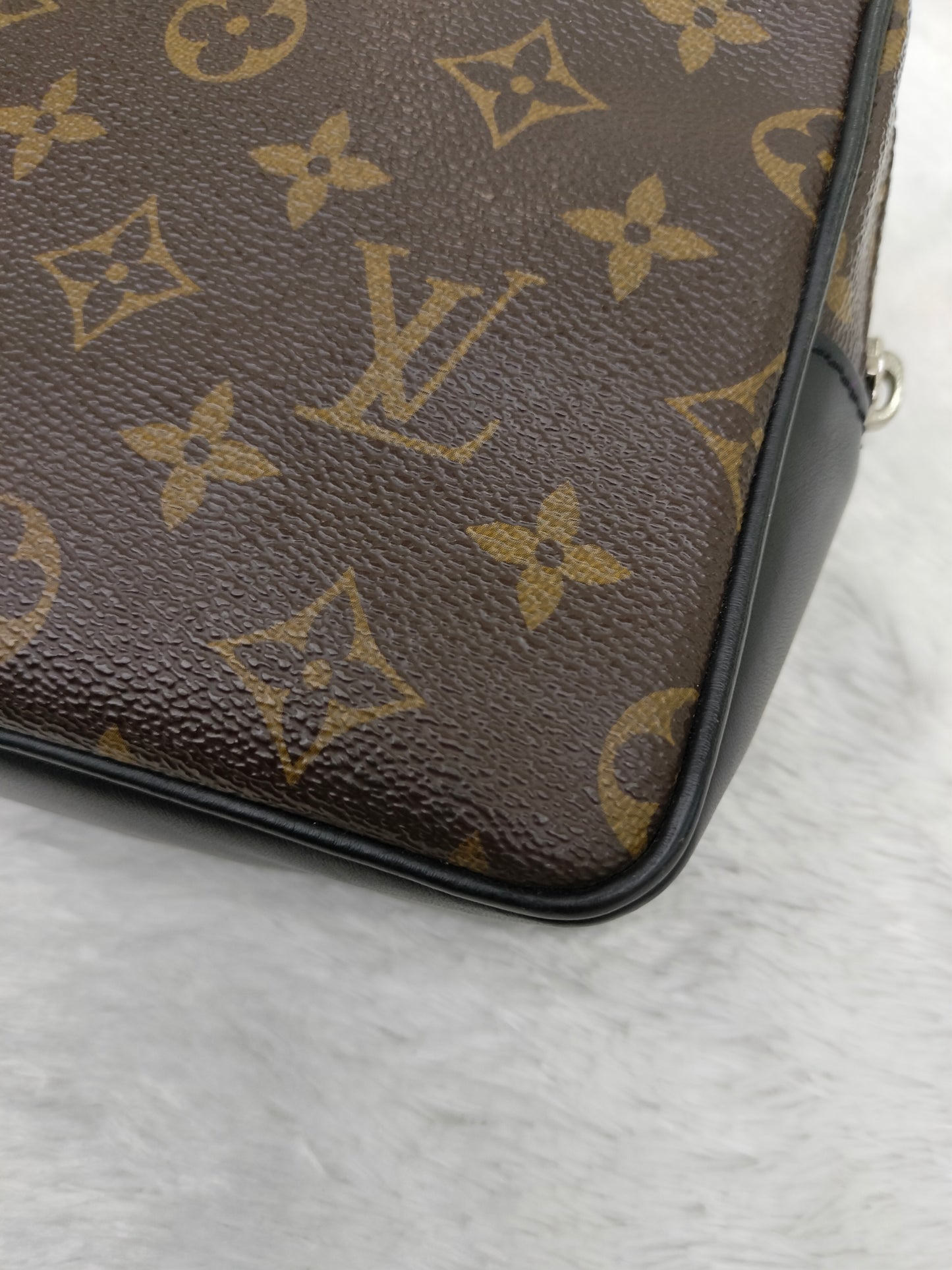 LV Kasai Monogram Macassar 2018
