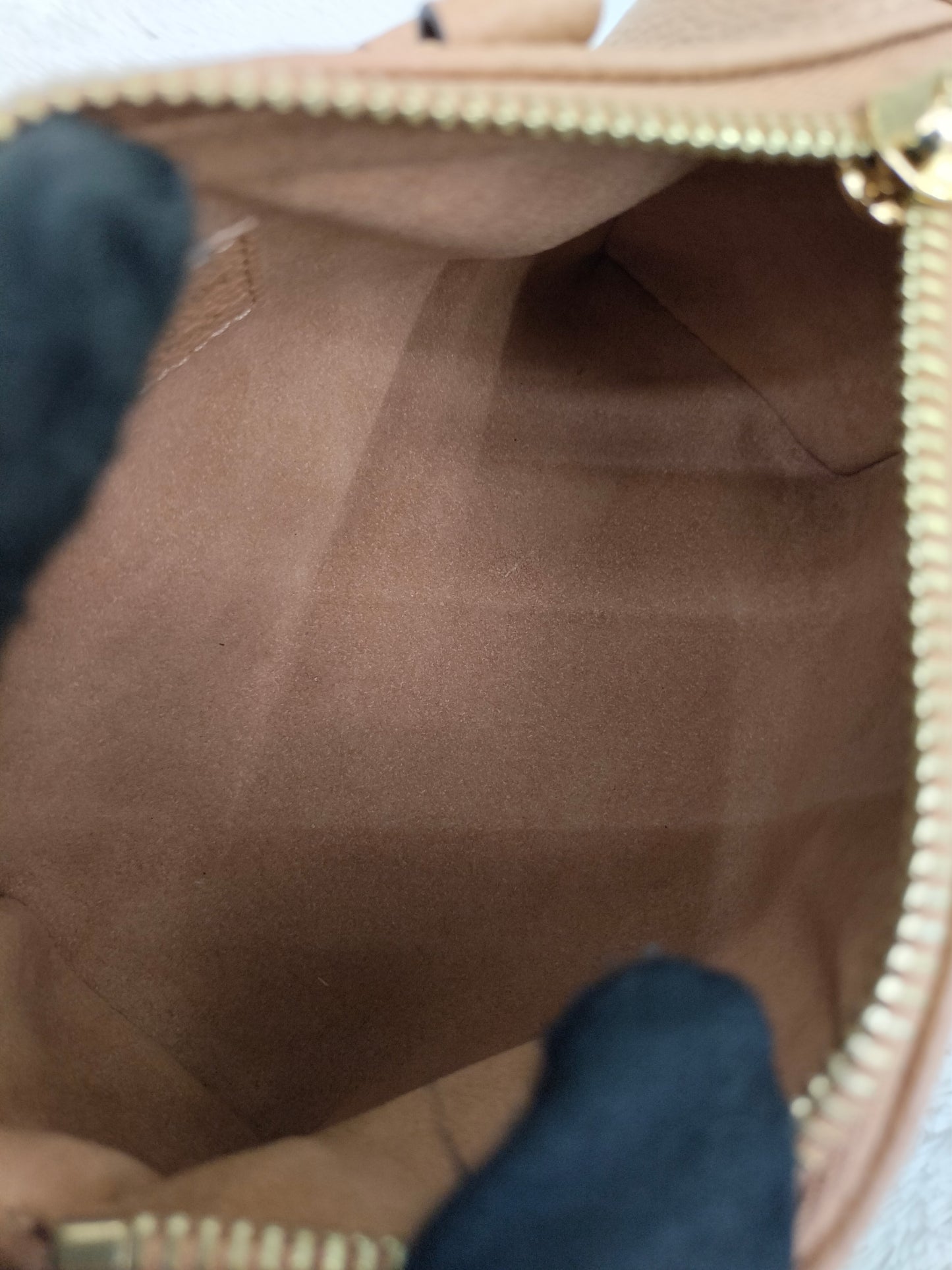LV Nano Speedy Monogram Empreinte Arizona Creme (CHIP)