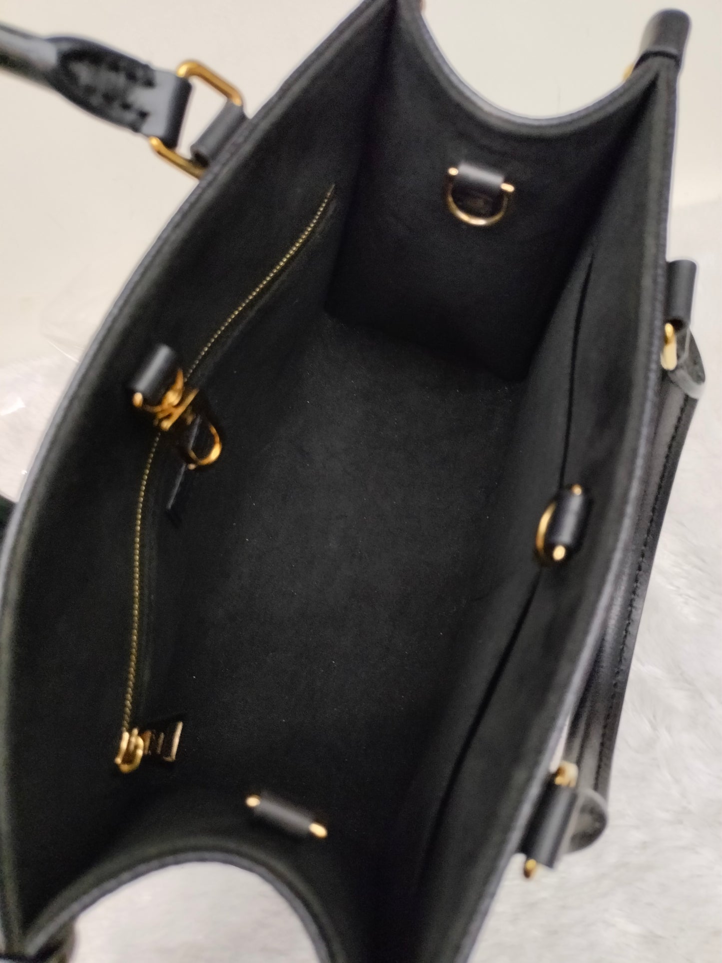 LV OTG PM Empreinte Noir (CHIP)