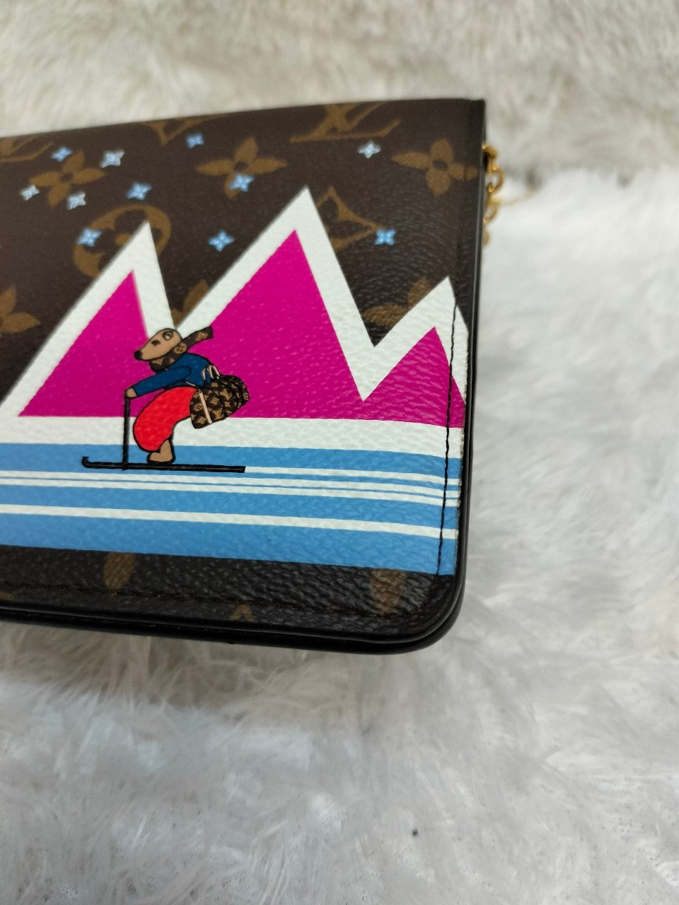 LV Weekend Pochette Monogram Skiing Bears Xmas 2018