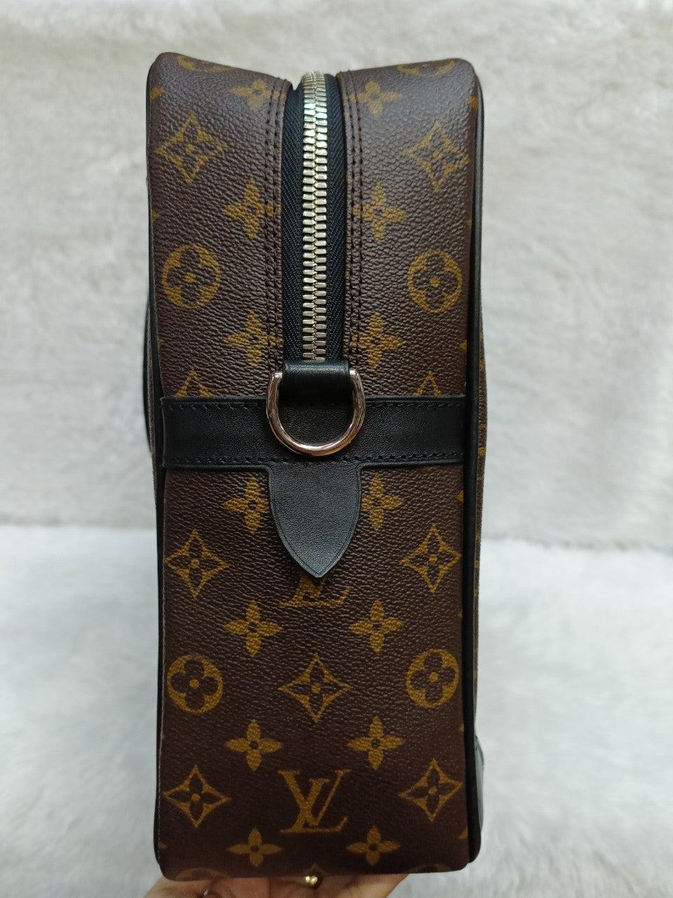 LV Porte Documents Voyage GM Monogram Macassar 2012