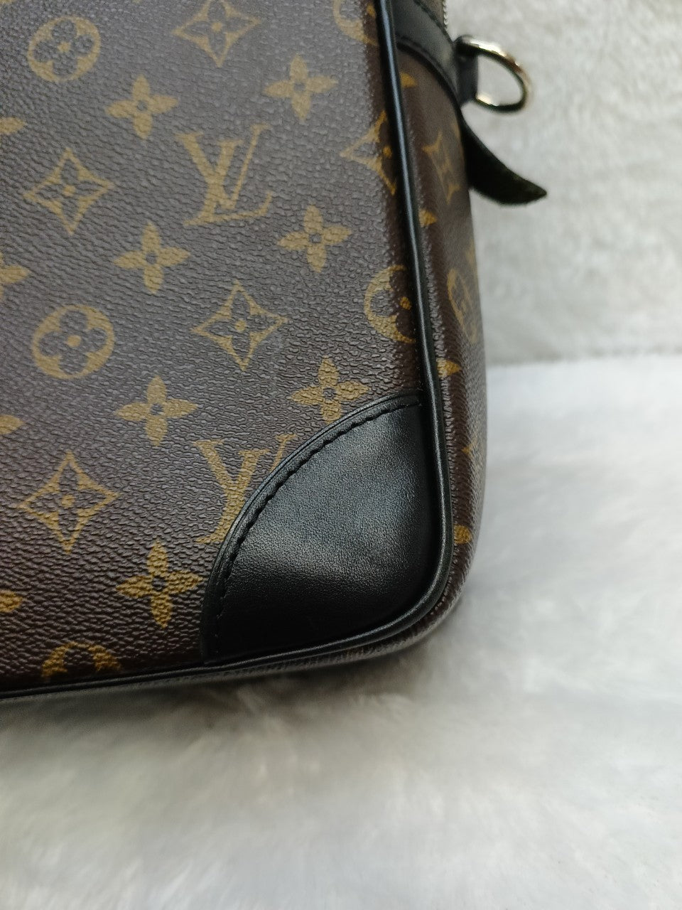 LV Porte Documents Voyage GM Monogram Macassar 2012