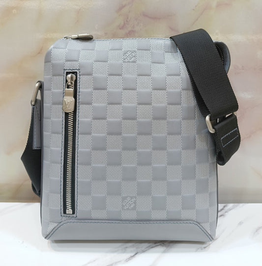 LV Discovery Messenger Infini Grey 2018