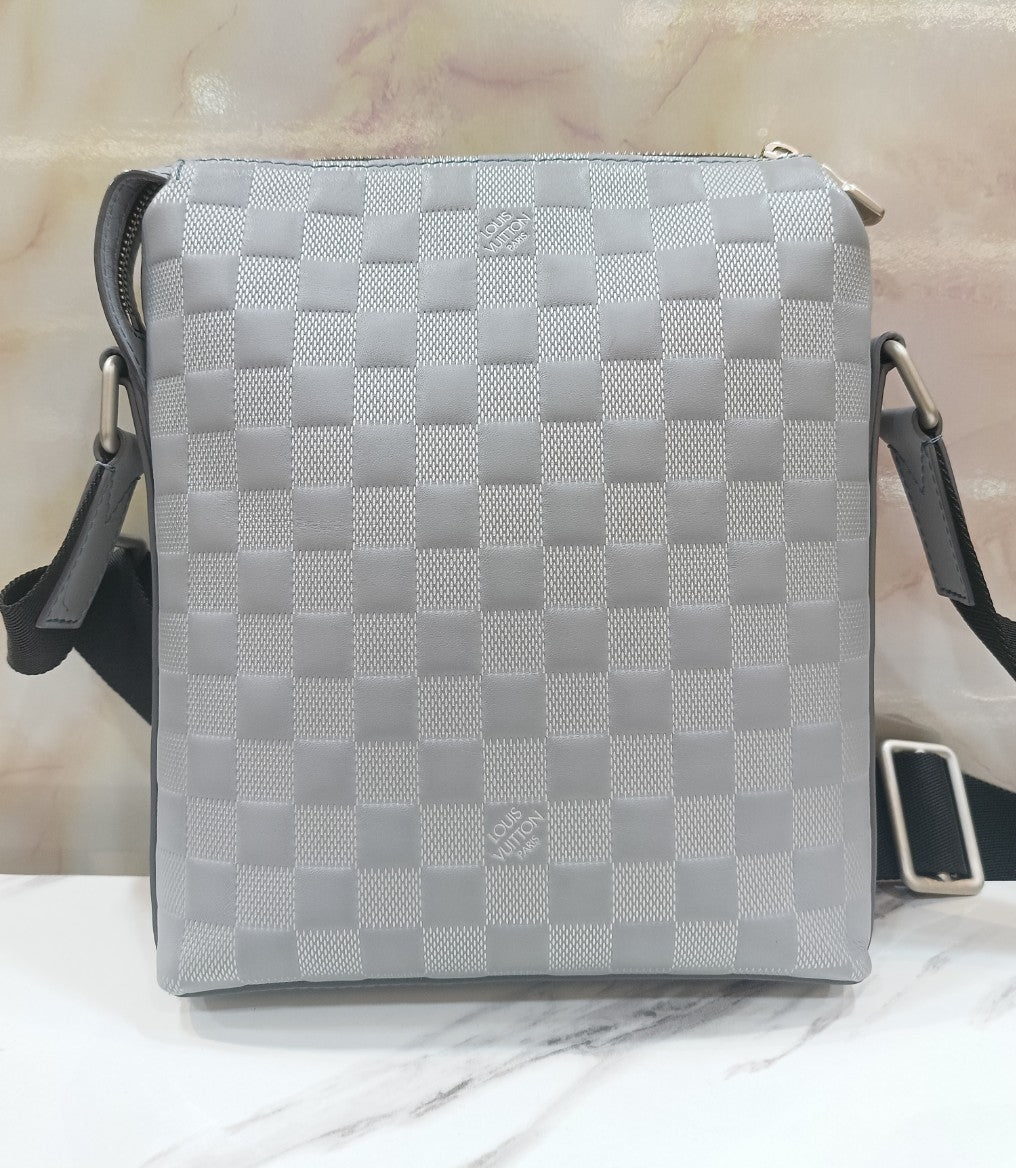 LV Discovery Messenger Infini Grey 2018