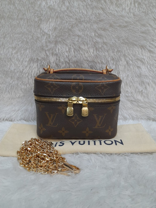 Lv Nice Nano Pouch Monogram
Chip