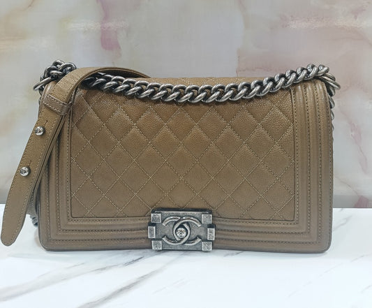 Chanel Boy25 Medium Caviar Bronze RHW#17.                                                             Size 25x15x9cm