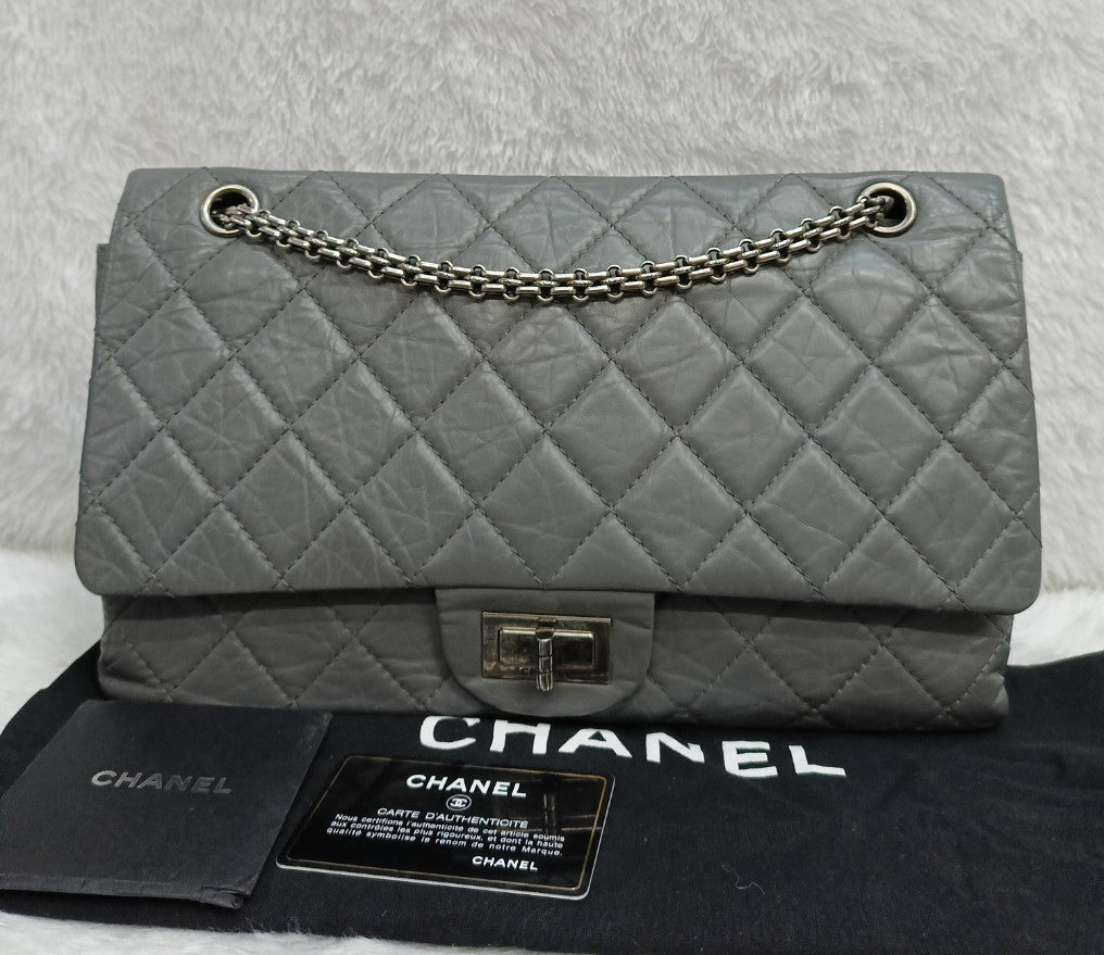 Chanel Jumbo Reissue Calfskin Grey RHW #12.                                                                Size 30x17x10cm