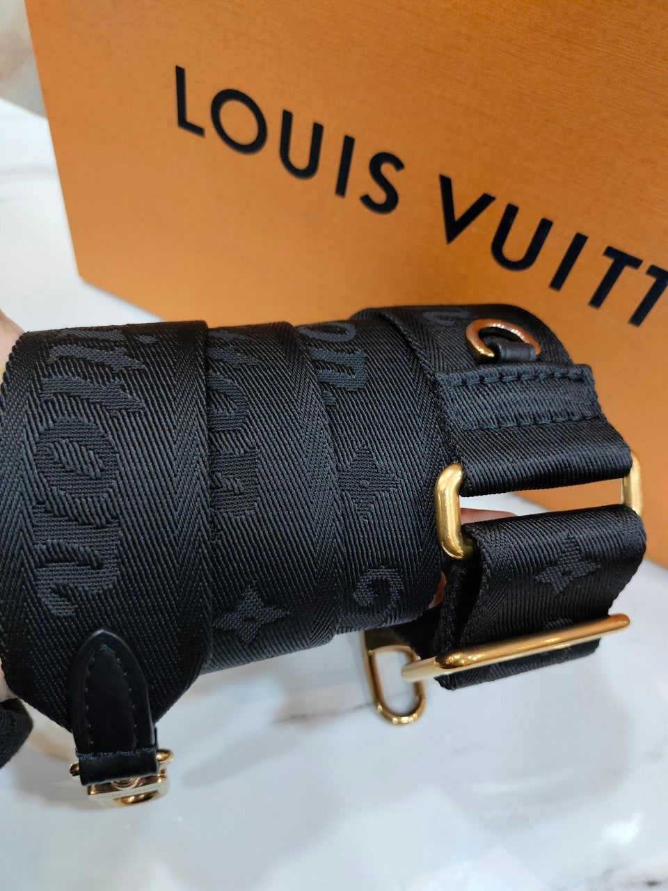 LV Multi Pochette New Wave Noir GHW 2022