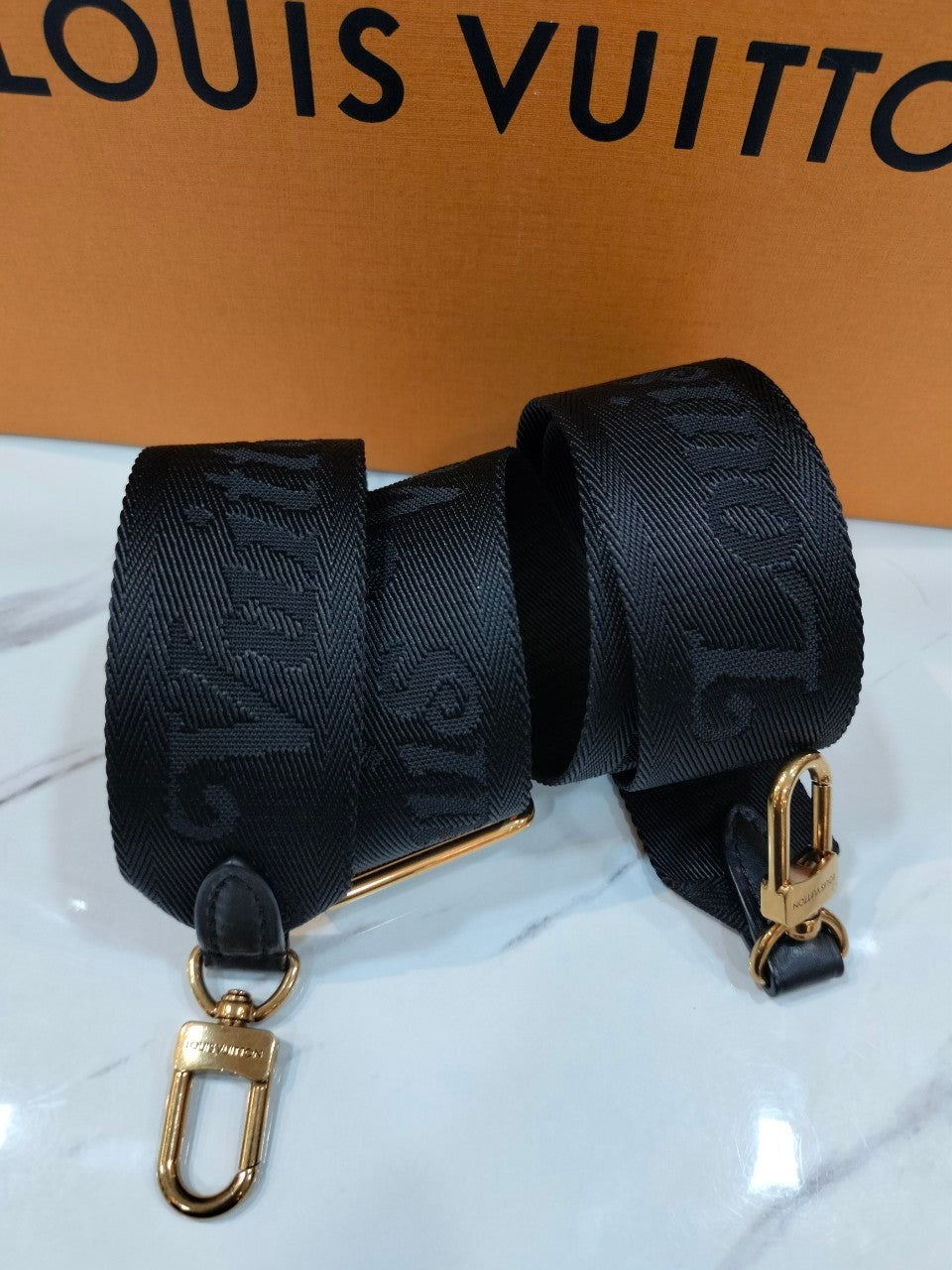 LV Multi Pochette New Wave Noir GHW 2022