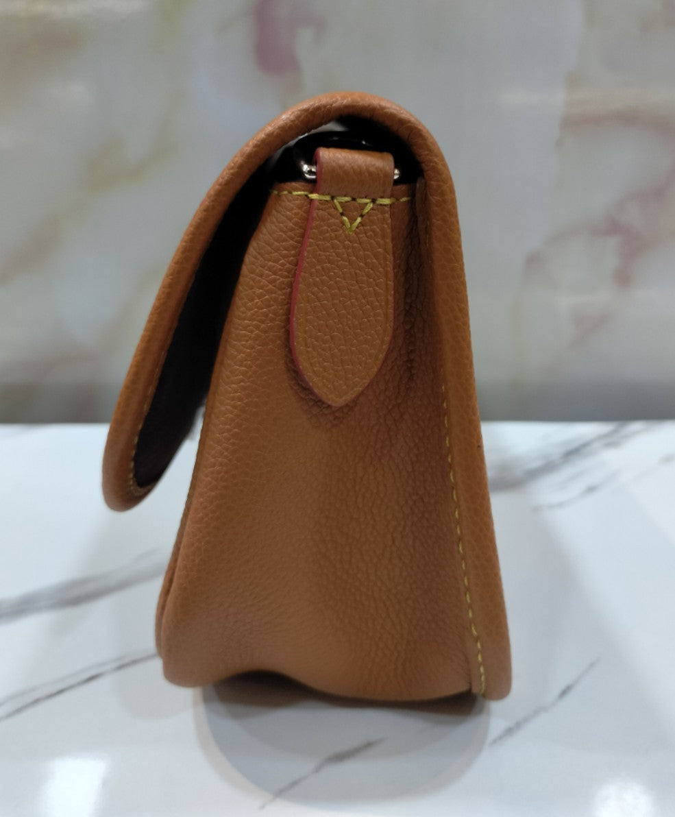 LV Buci NM Epi Gold Miel 2022 (CHIP)