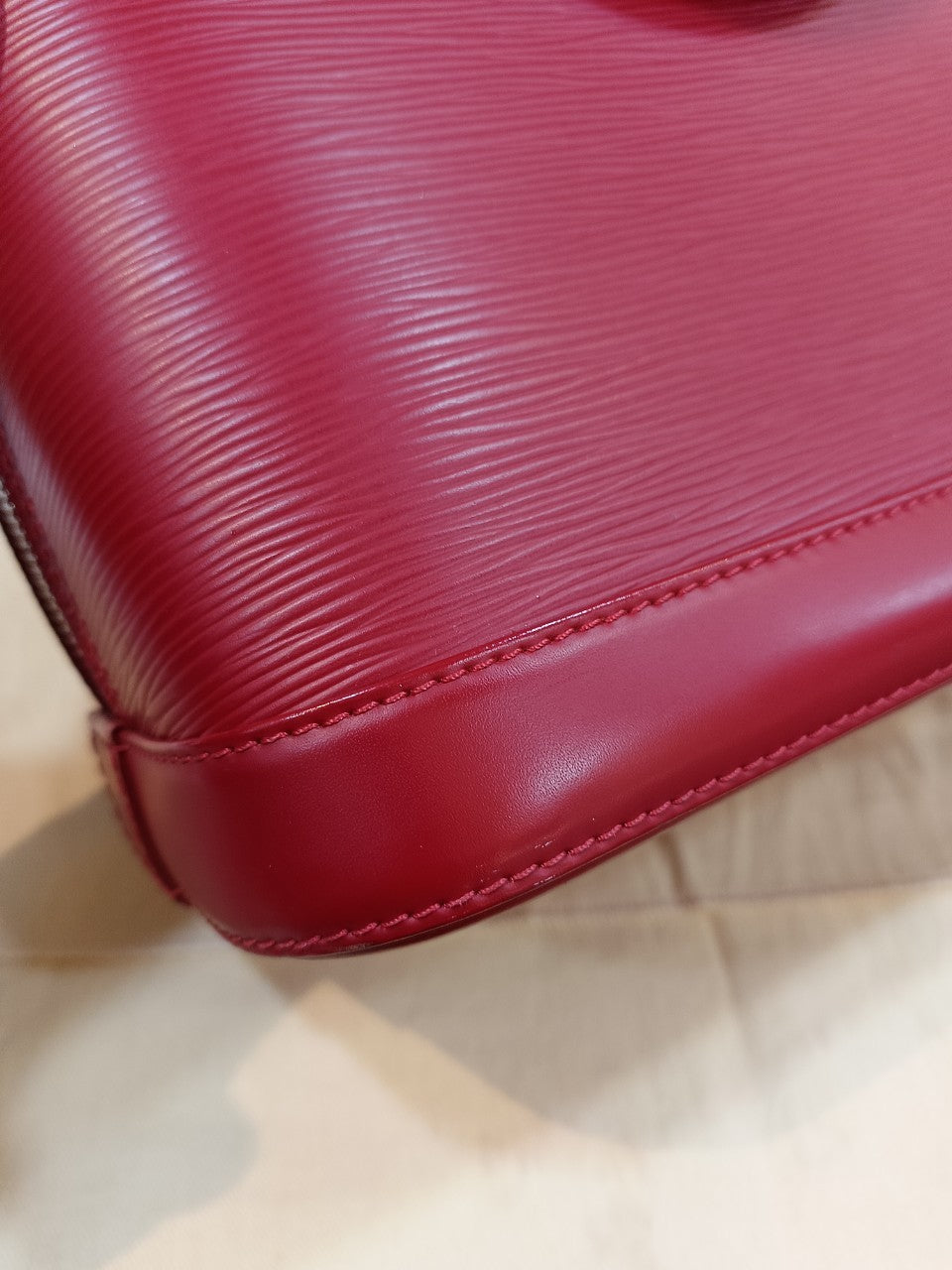 LV Alma PM Epi Red 2012