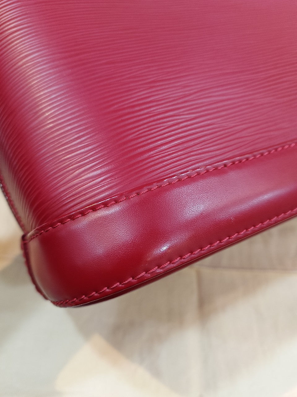 LV Alma PM Epi Red 2012