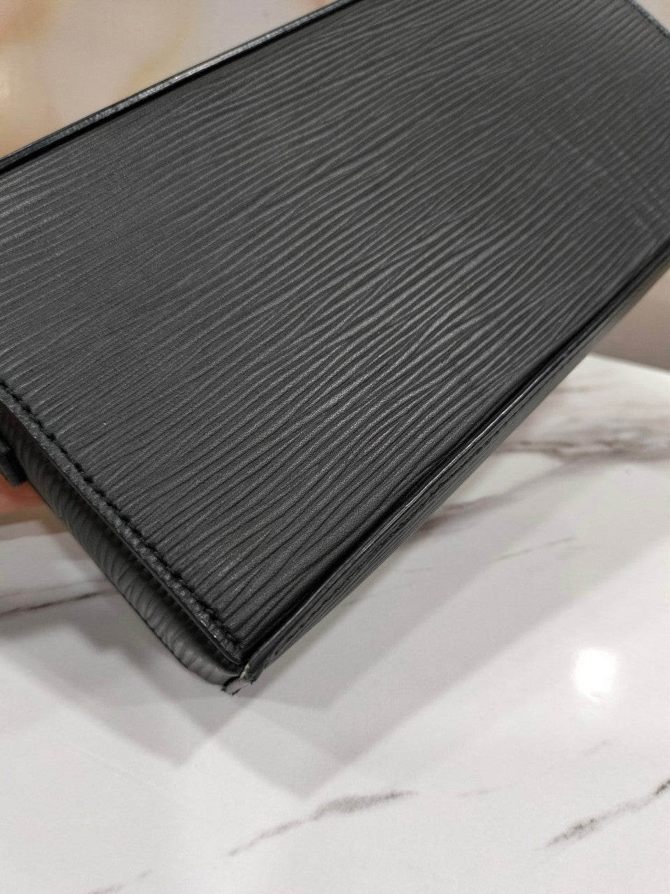 Lv Long Slim Wallet Epi Black Mono Eclipse(CHIP)