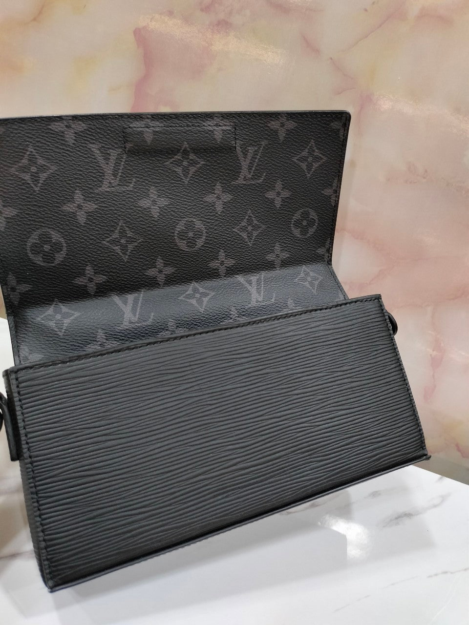 Lv Long Slim Wallet Epi Black Mono Eclipse(CHIP)