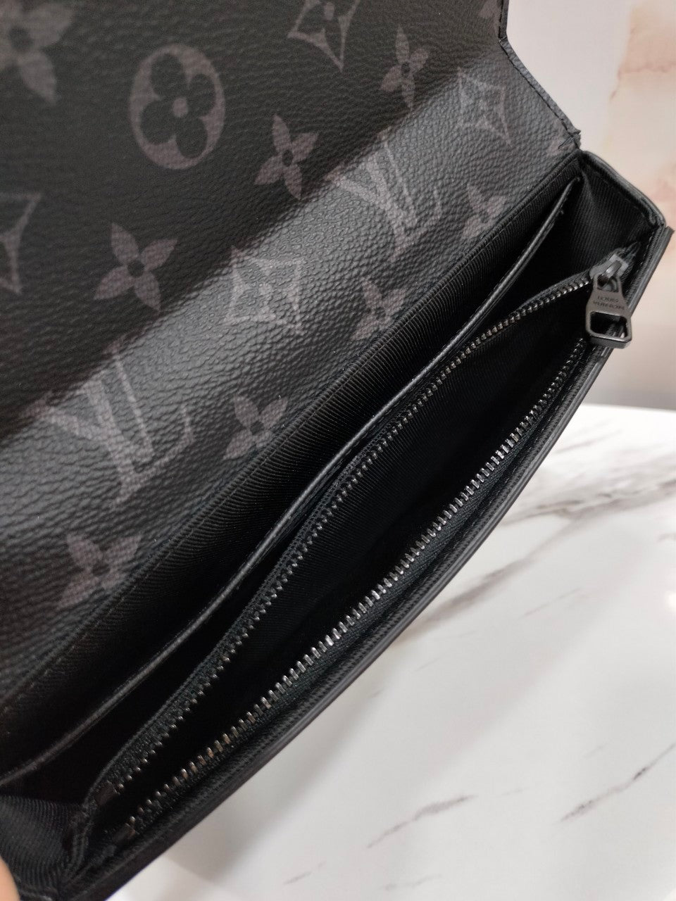 Lv Long Slim Wallet Epi Black Mono Eclipse(CHIP)